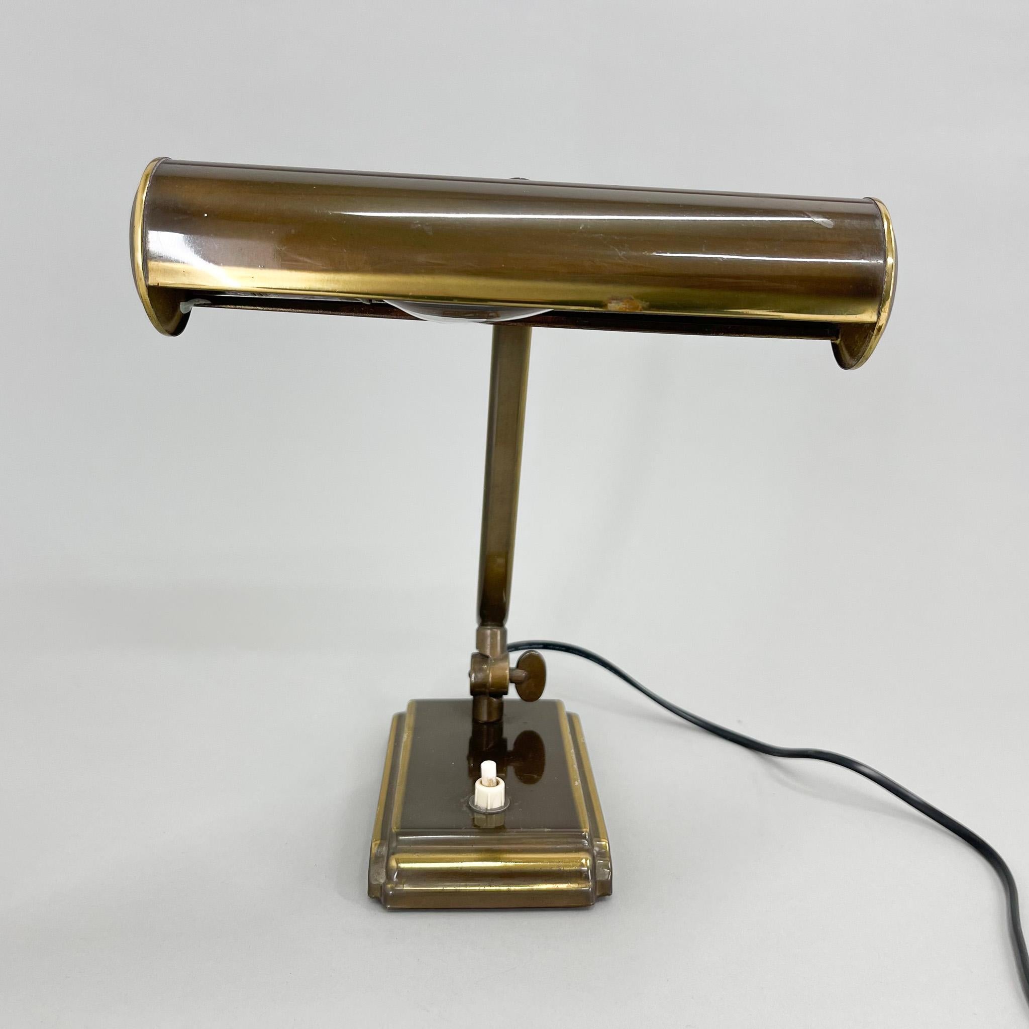 Lampe de table ou de bureau réglable des années 1940 en vente 3