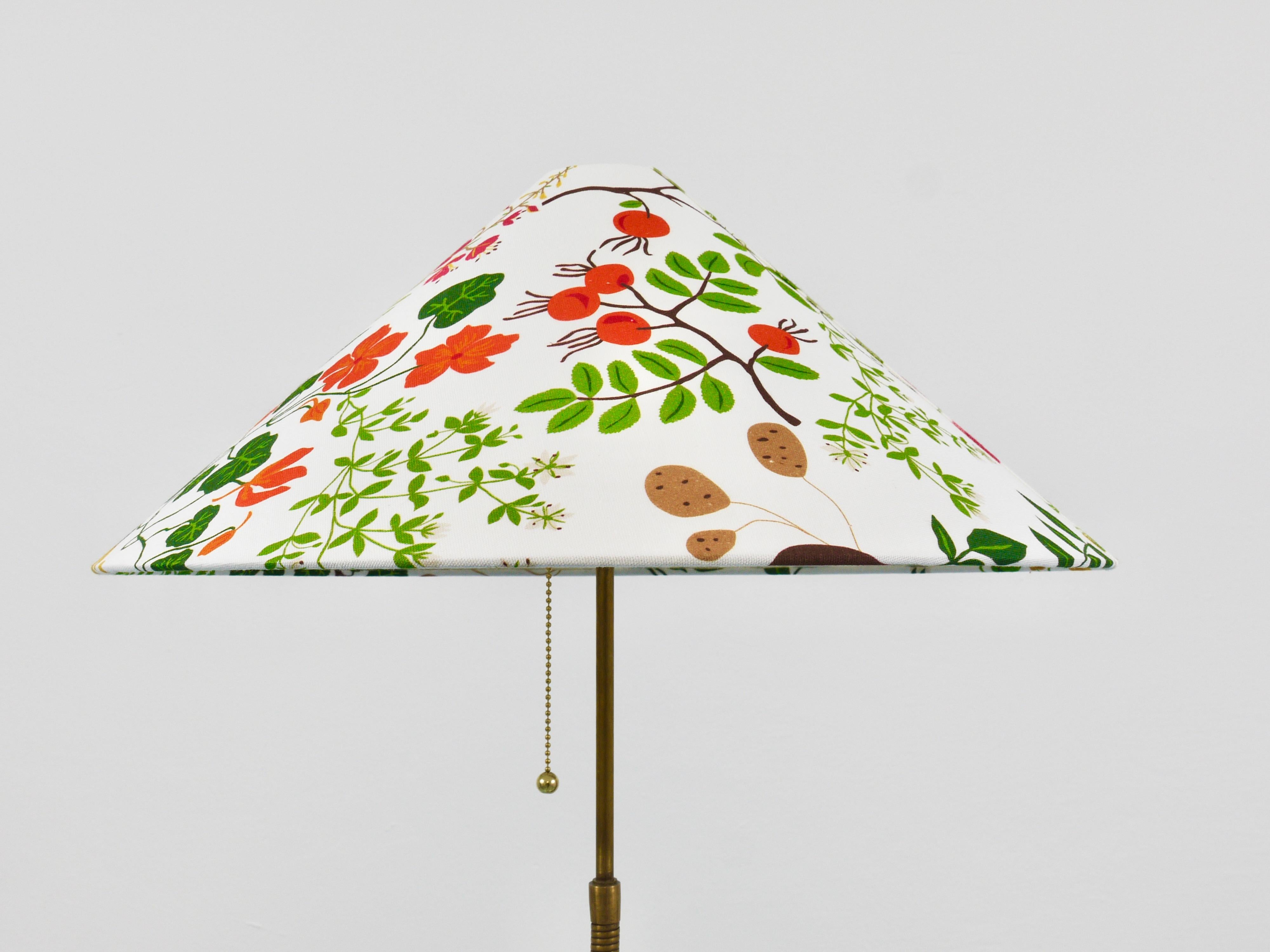 Lampadaire réglable en noyer et laiton des années 1940, Rupert Nikoll Vienne, Autriche, années 1950 en vente 9