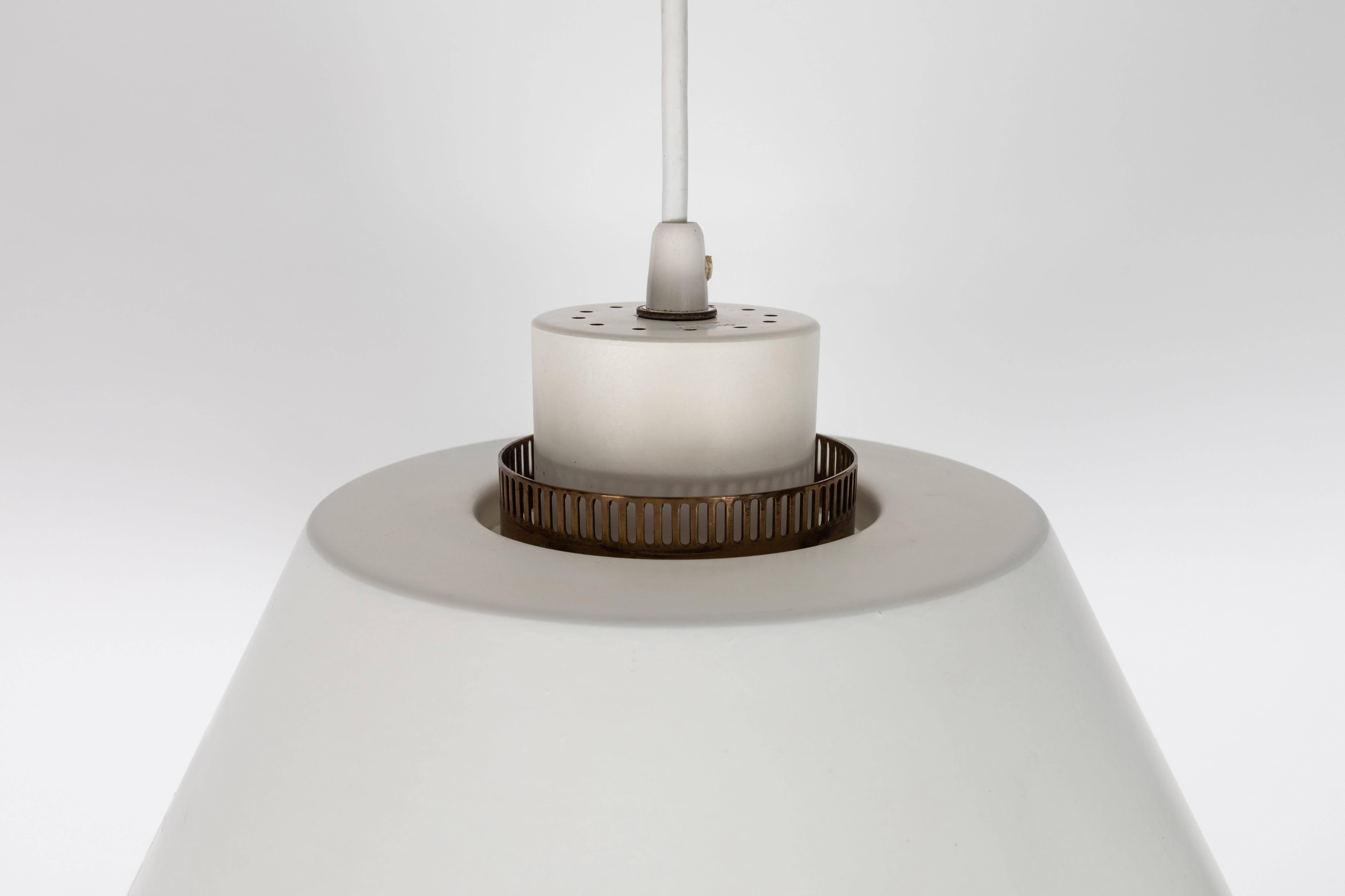 1940s Aino Aalto 'AMA 500' Pendant Light For Sale 7