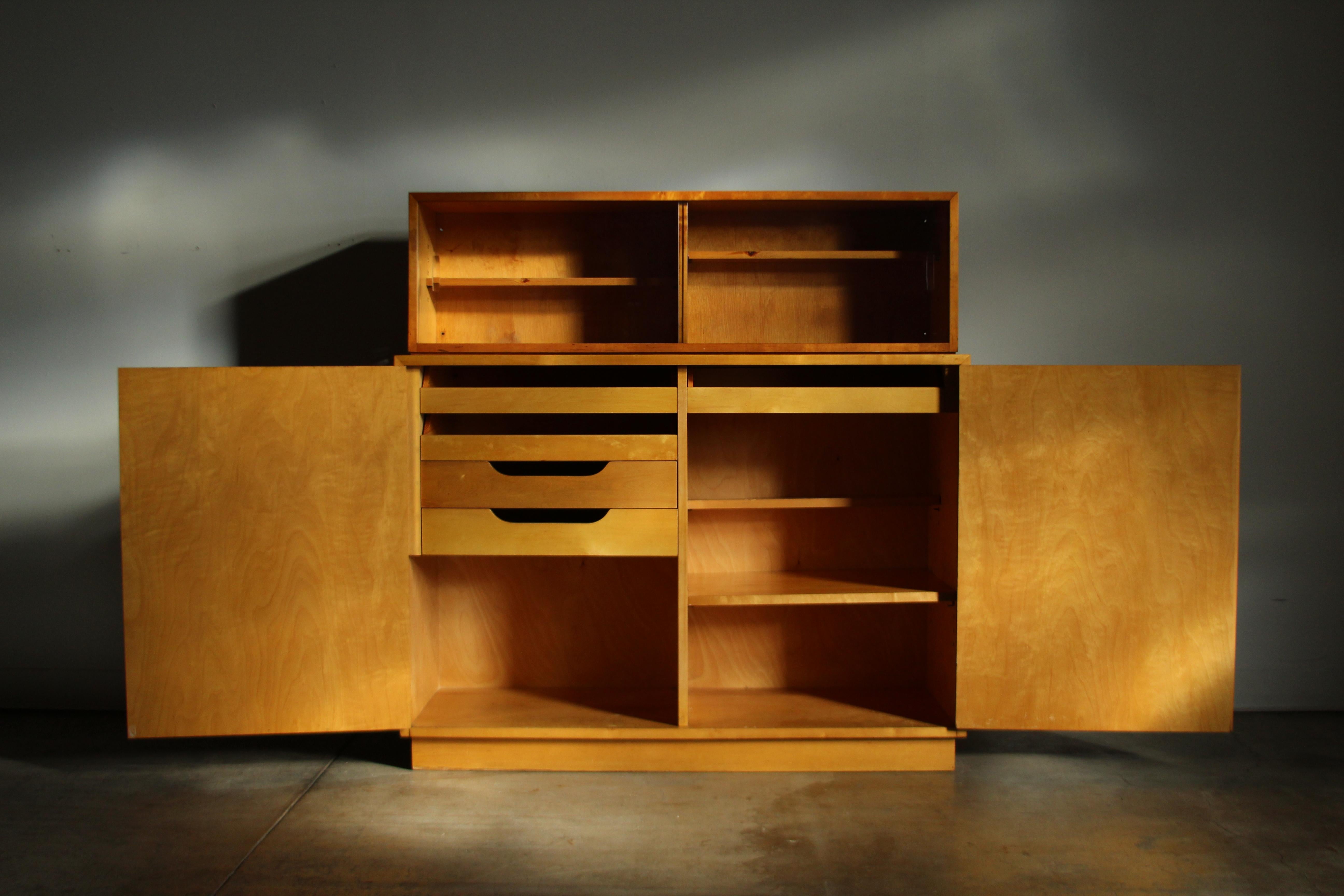 Suédois 1940s Aino et Alvar Aalto Model 808 Crédence avec suspendu / Hutch Top en vente
