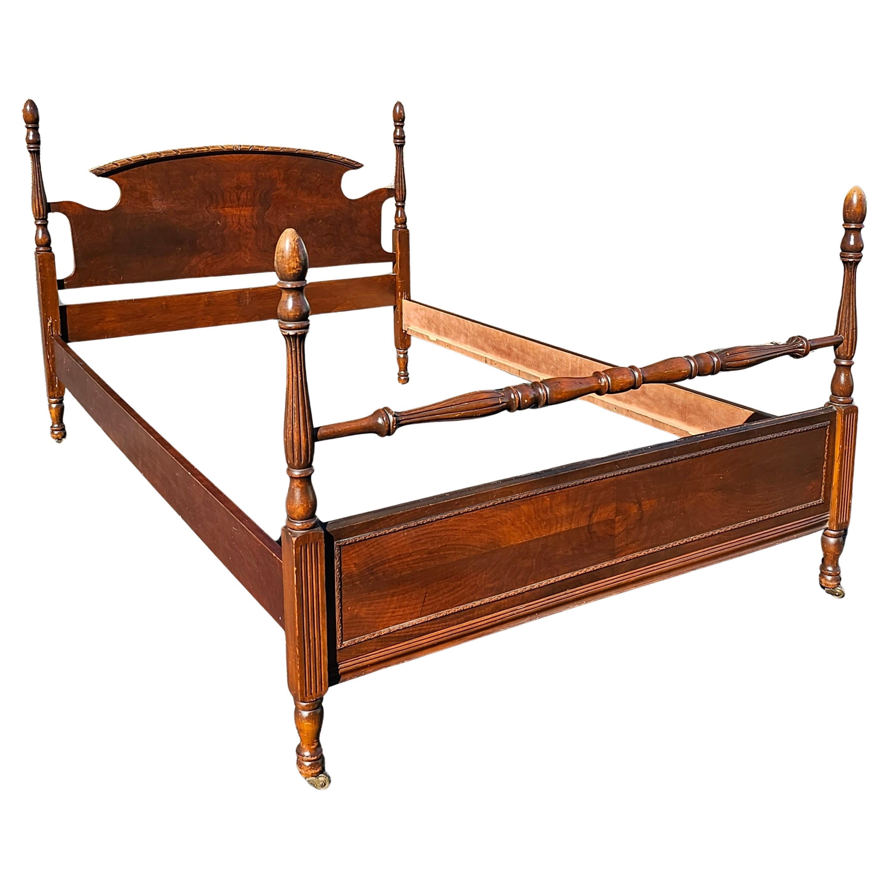 1940's American Classical Style Mahogany Full Size Bed (Lit complet en acajou)