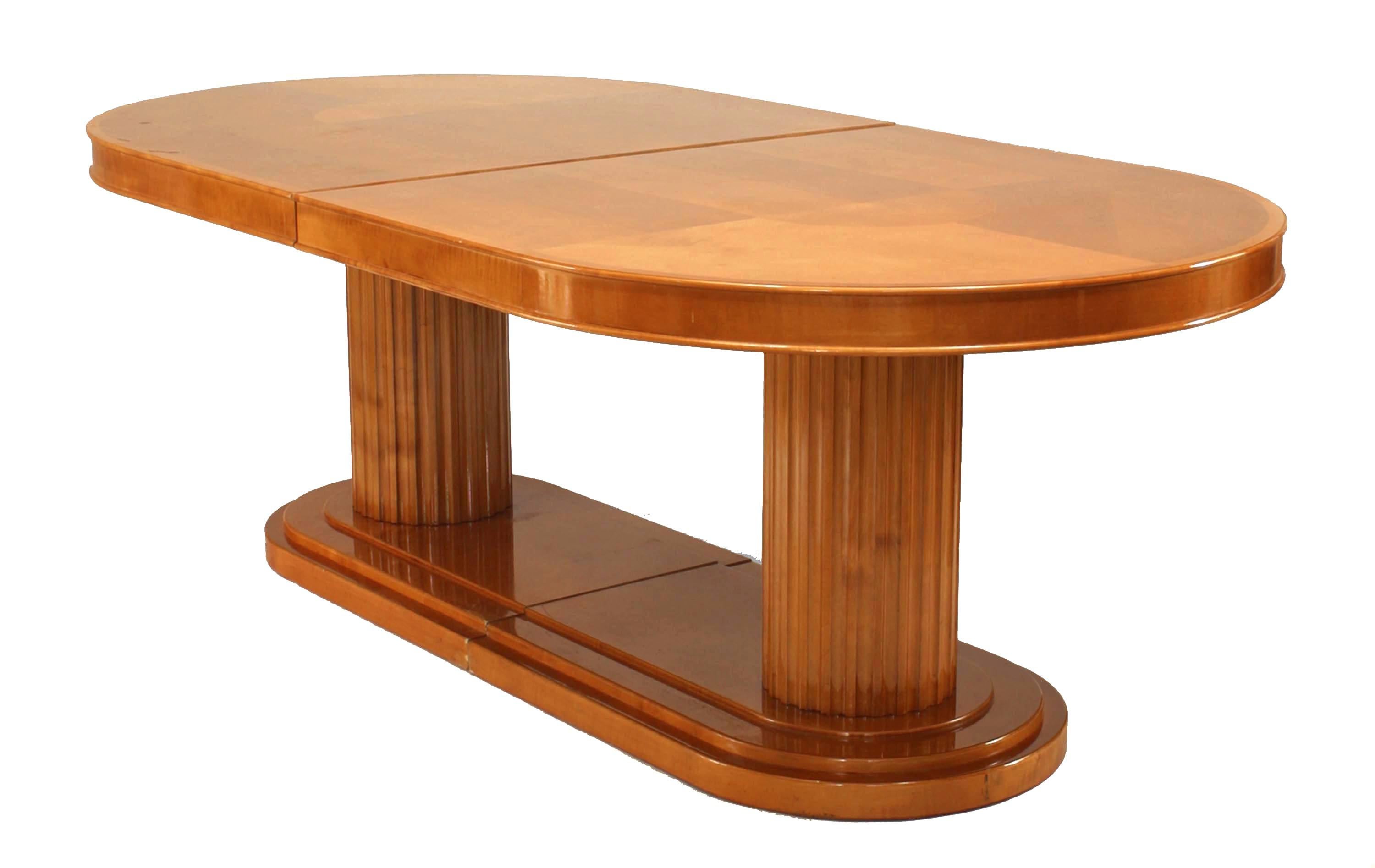 Milieu du XXe siècle 2 Tables de conférence ovales en érable américain en vente