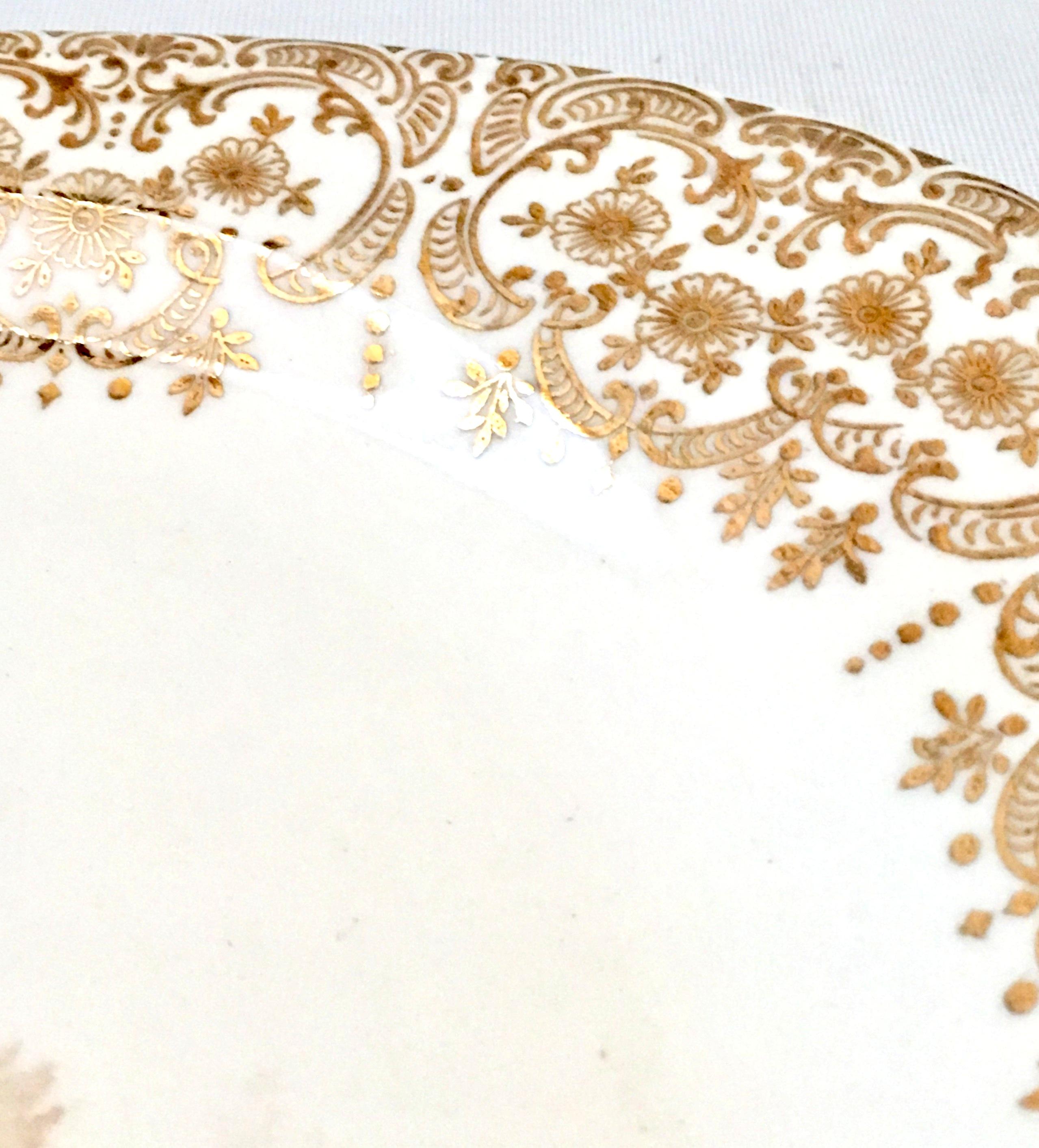 1940'S American Limoges Ceramic and 22-Karat Gold Set Of Three Serving Platters For Sale 2