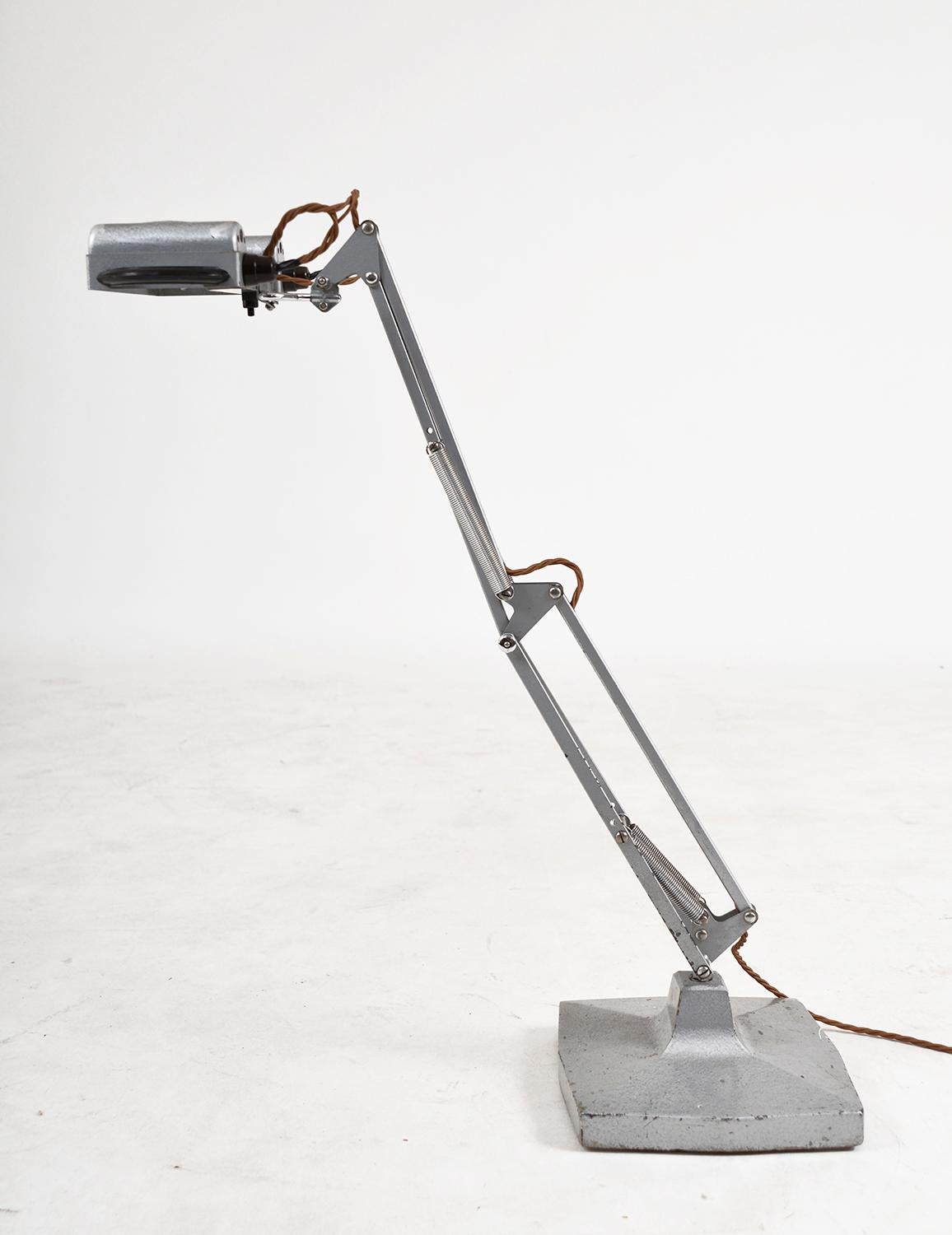 1940s Anglepoise Steel Industrial Lamp 1431 by Herbert Terry & Sons Ltd, England In Good Condition In Sherborne, Dorset