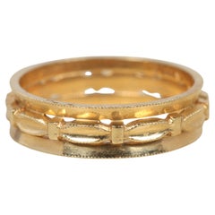 1940s Vintage 5.1mm Wedding Band in 14K Rose Gold with Intricate Ribbon Design