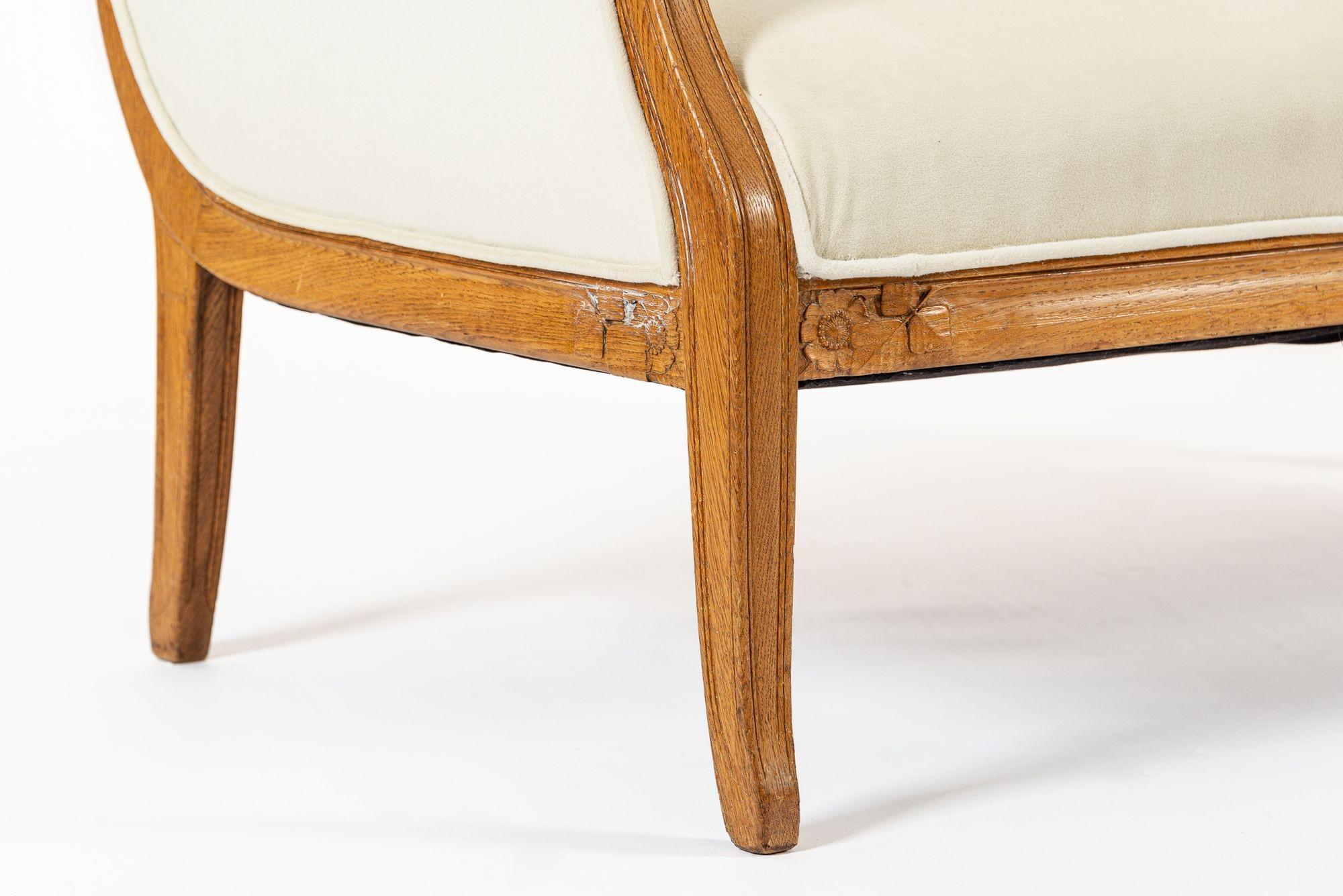 1940s Antique French Art Deco Two-Seat Loveseat Sofa Cream Upholstery For Sale 5