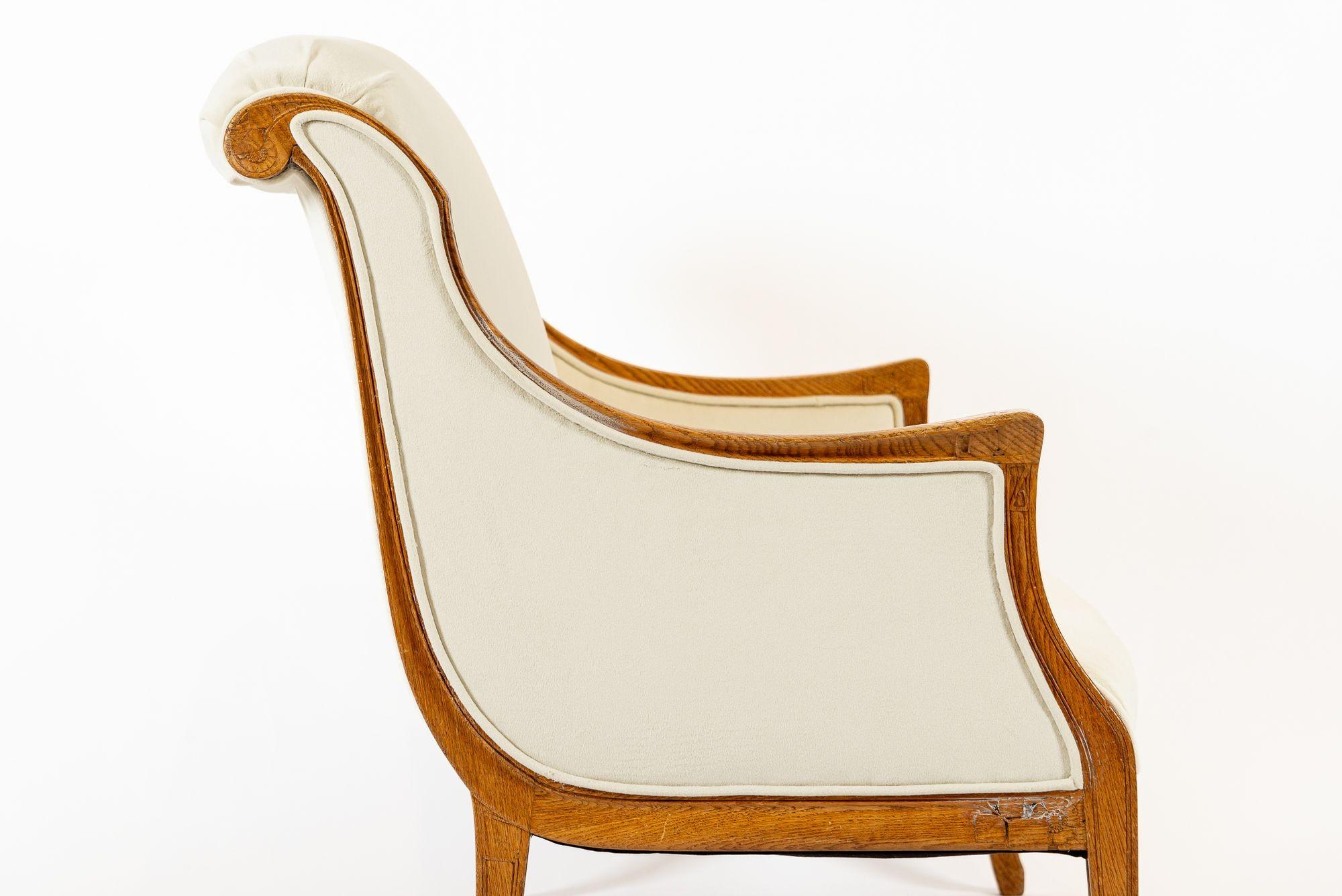 1940s Antique French Art Deco Two-Seat Loveseat Sofa Cream Upholstery For Sale 6