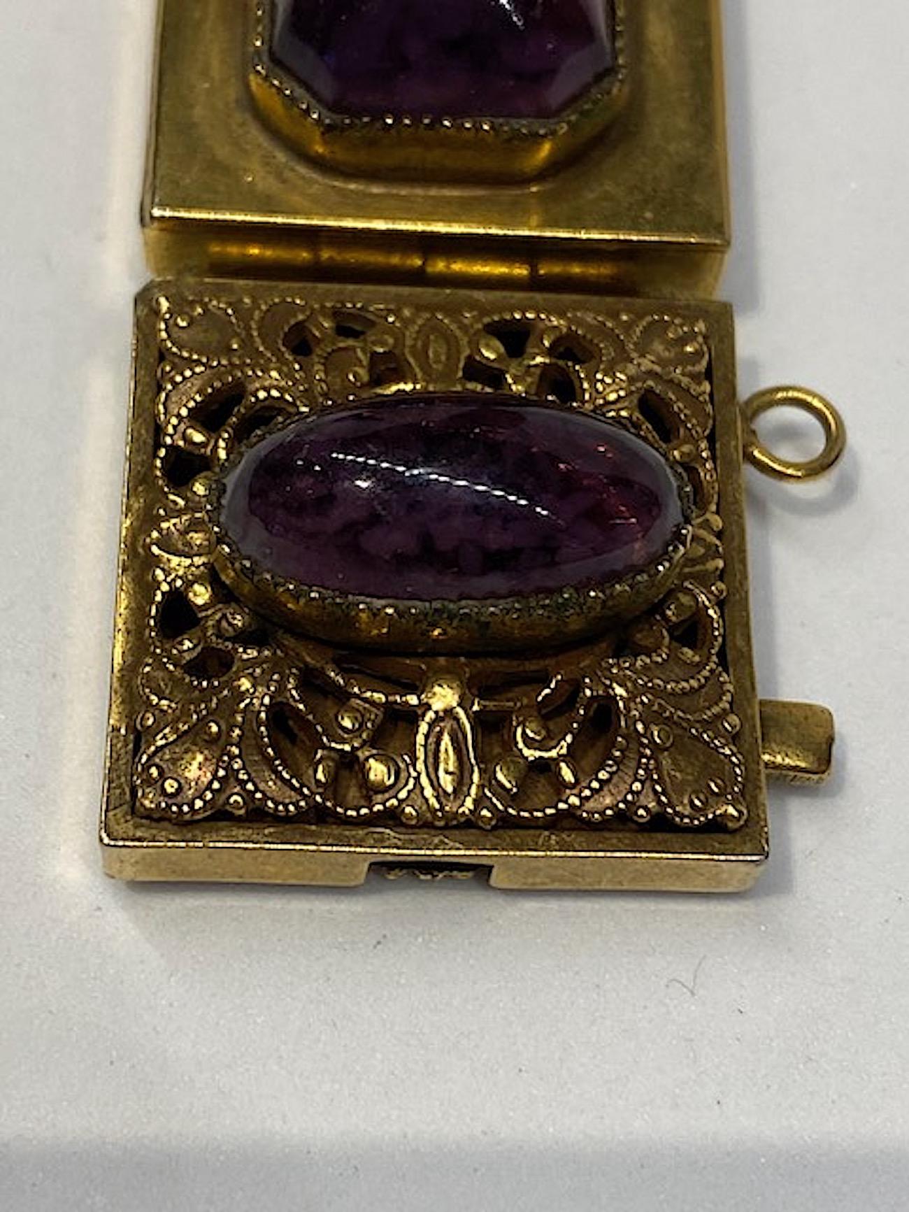 1940s Antique Gold with Purple Cabs Bracelet 4