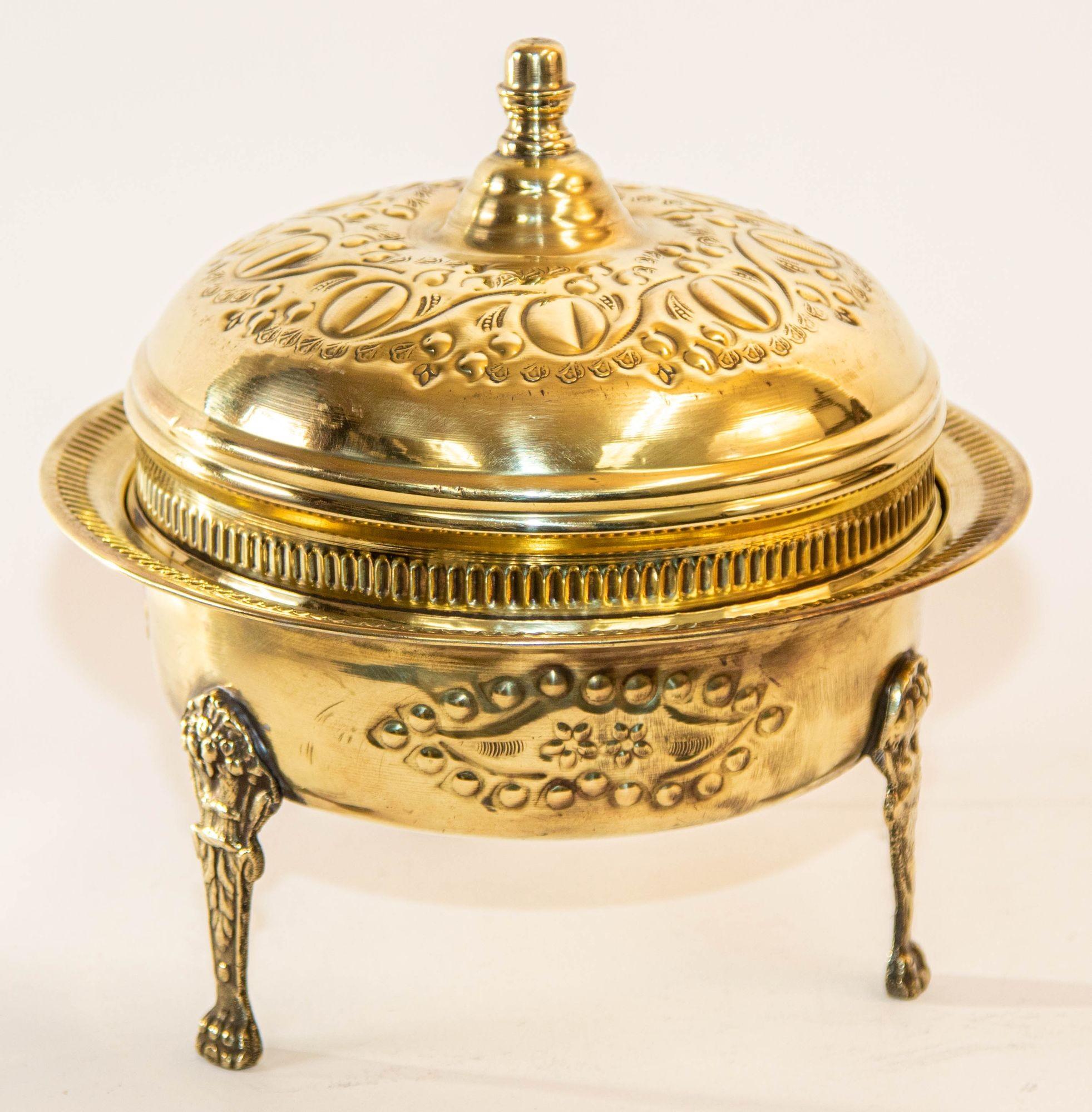 1940s Antique Round Moroccan Brass Serving Dish with Dome Lid and Paw Lion Feet. For Sale 11