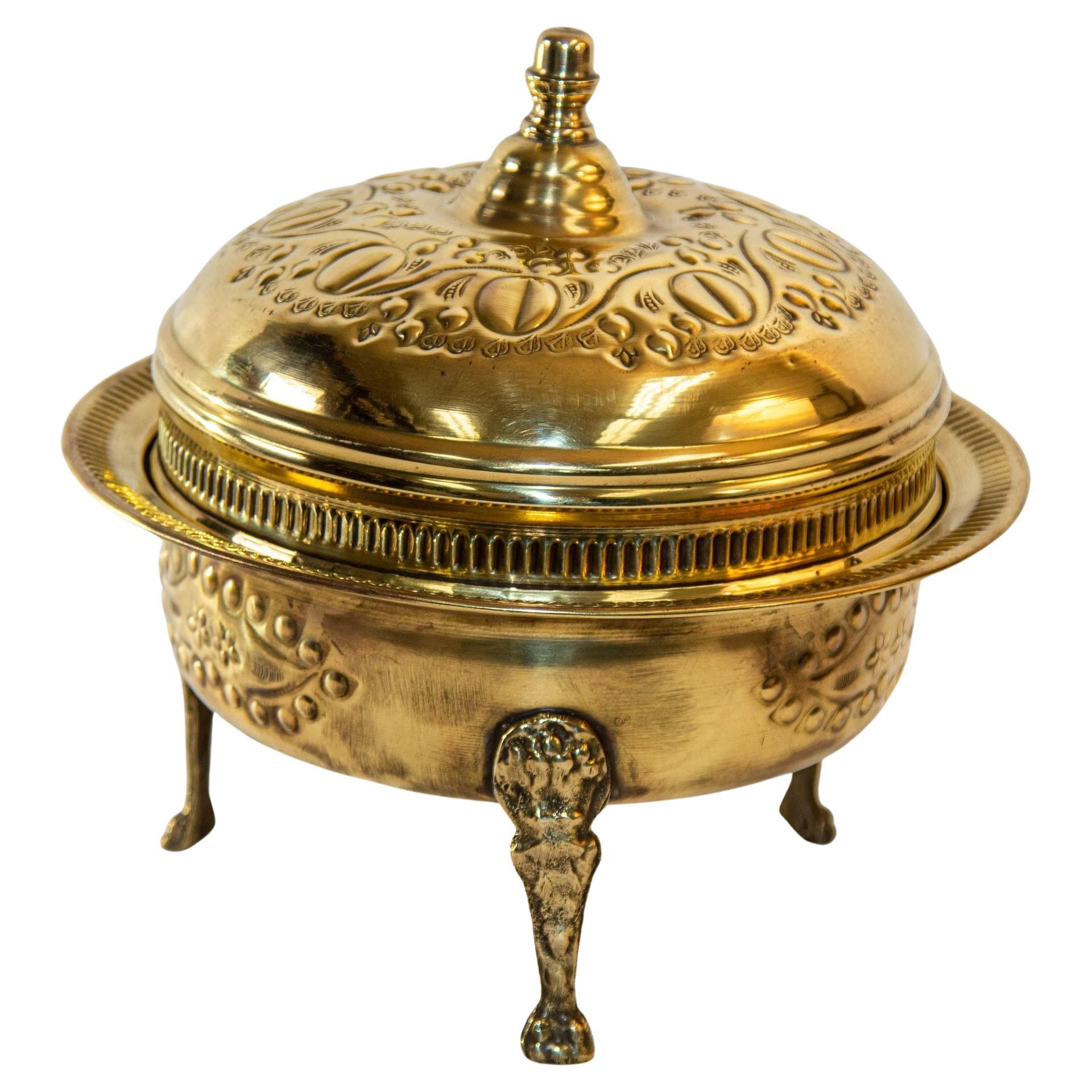 1940s Antique Round Moroccan Brass Serving Dish with Dome Lid and Paw Lion Feet. For Sale