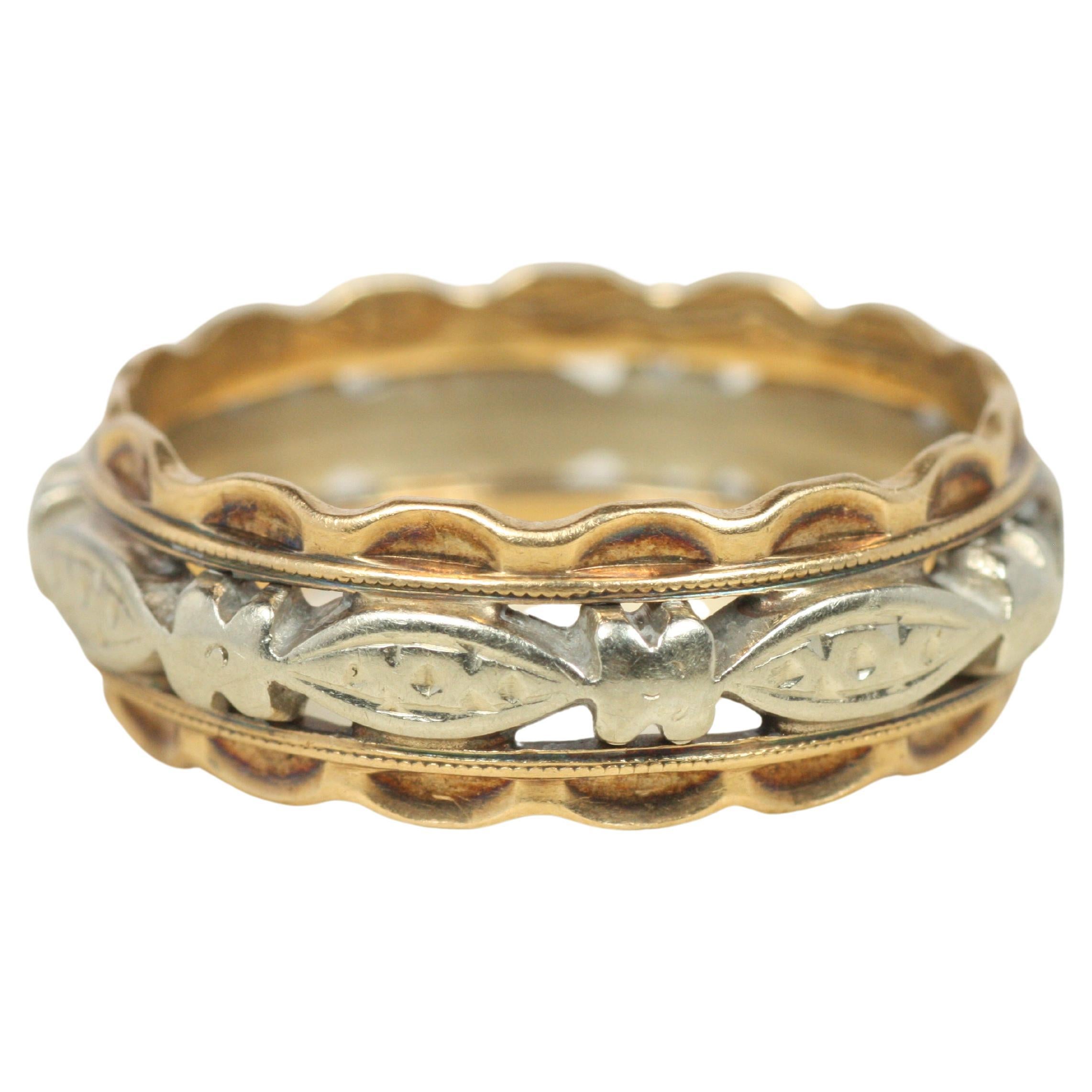 1940 Alianza de boda antigua bicolor festoneada de 6,7 mm en oro blanco y amarillo de 14 quilates en venta