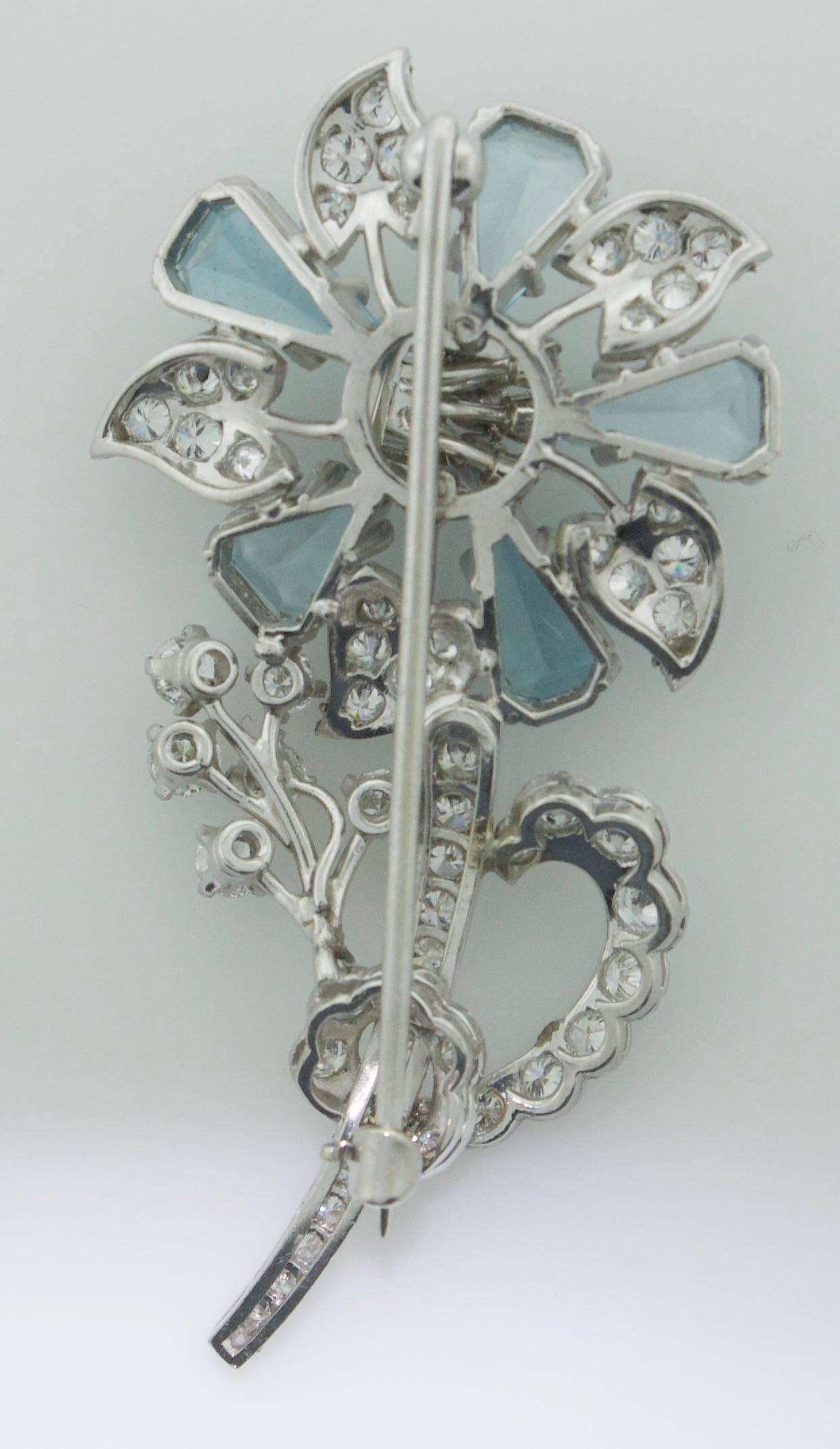 1940s Aquamarine and Diamond Flower Brooch in Platinum In Excellent Condition For Sale In Wailea, HI