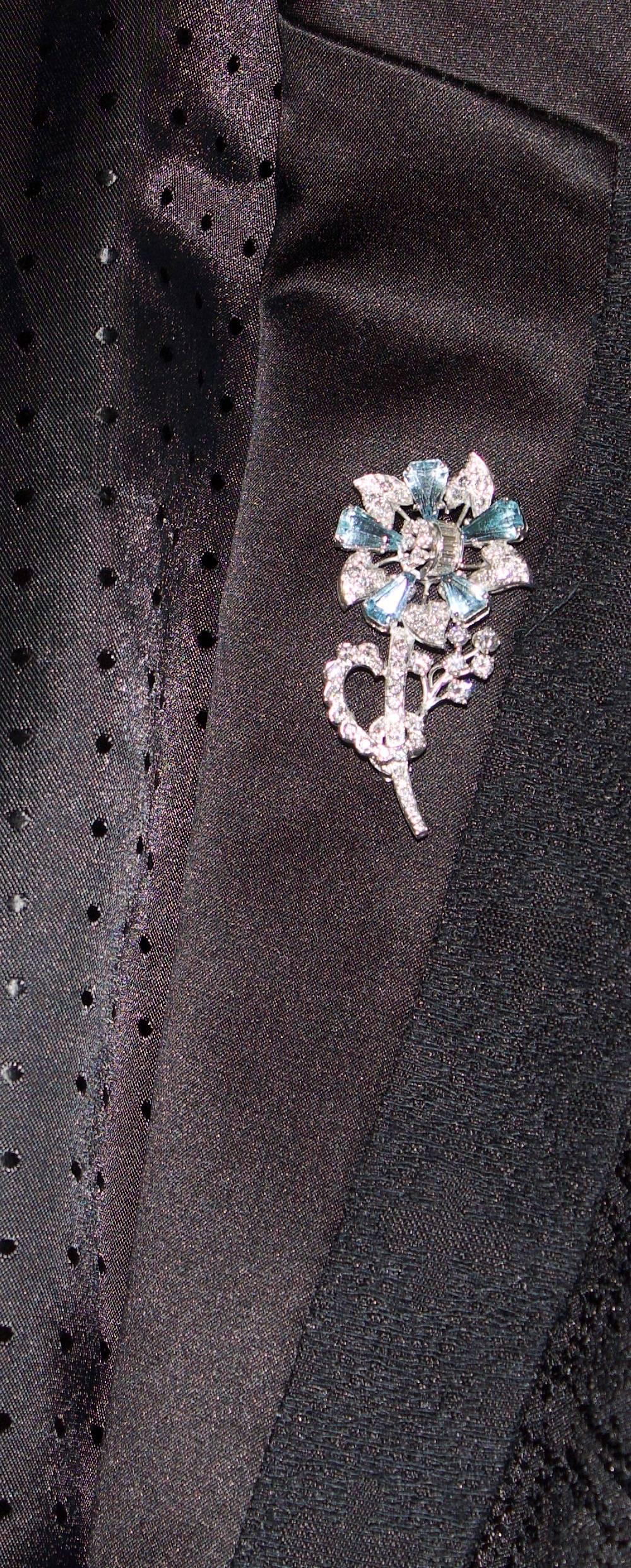 1940s Aquamarine and Diamond Flower Brooch in Platinum For Sale 1