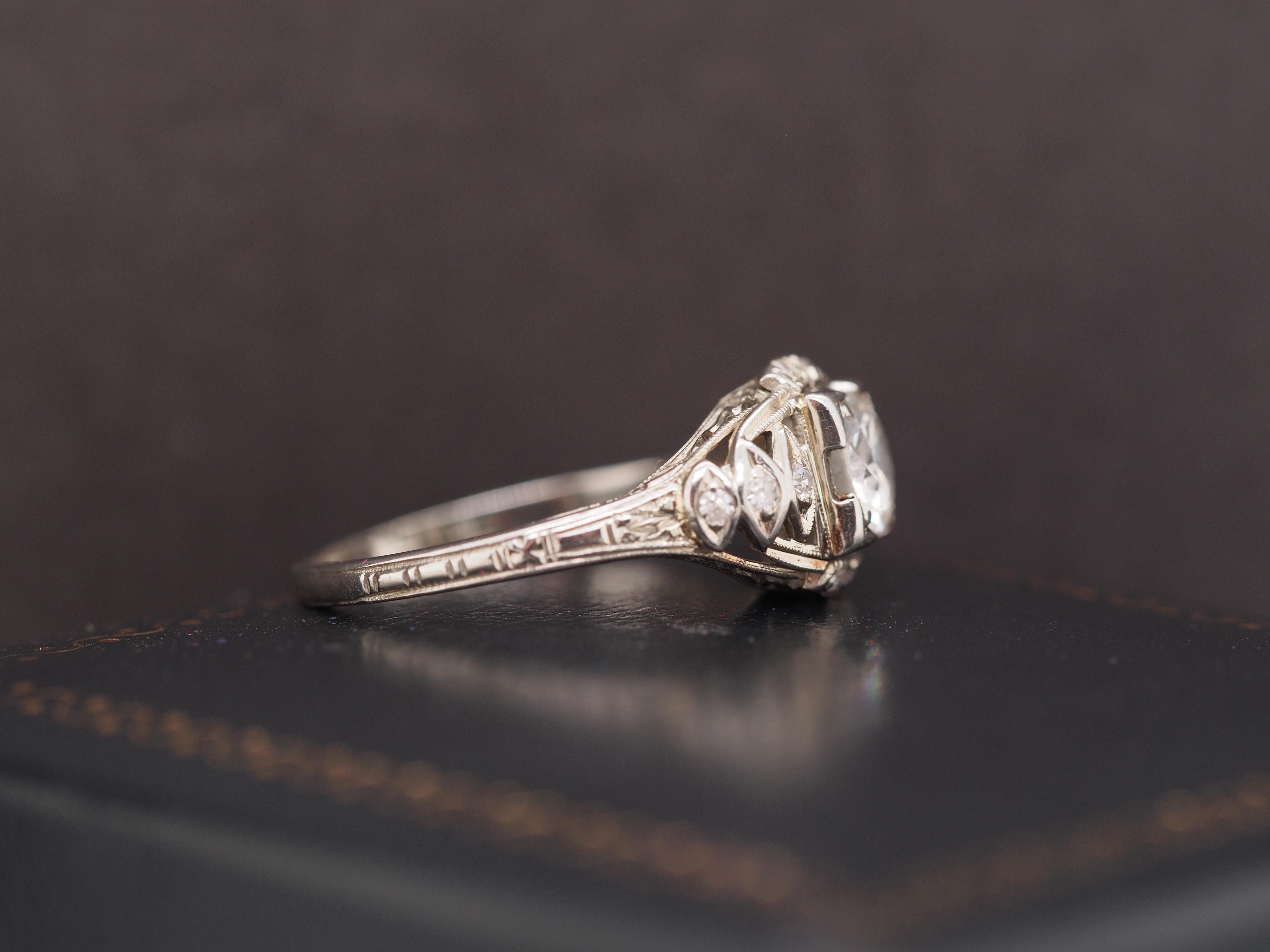 Anillo de compromiso de diamantes de oro blanco de 18 quilates Art Decó de los años 40 de 0,60 ct Corte redondo en venta
