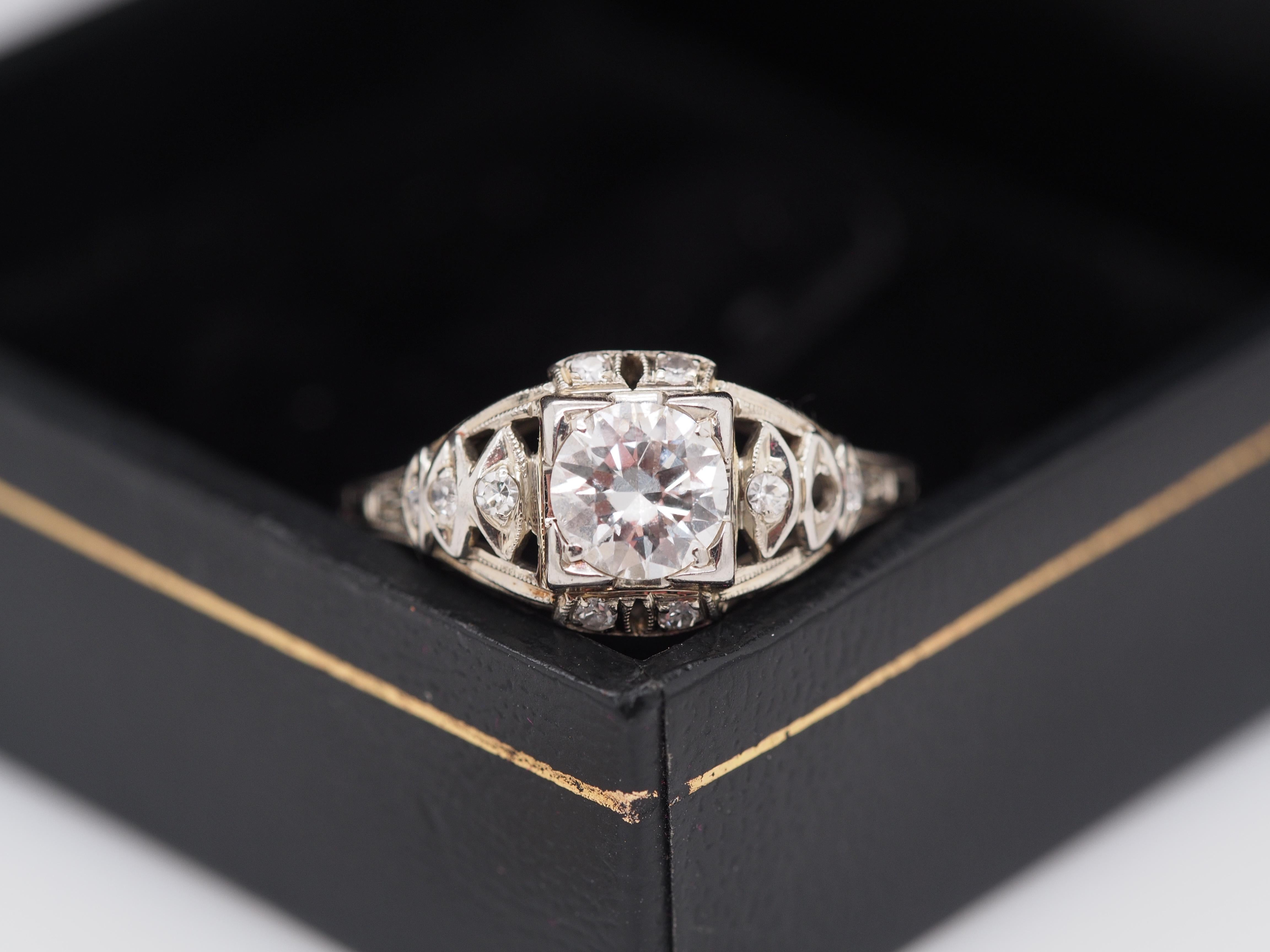 Anillo de compromiso de diamantes de oro blanco de 18 quilates Art Decó de los años 40 de 0,60 ct en venta 4