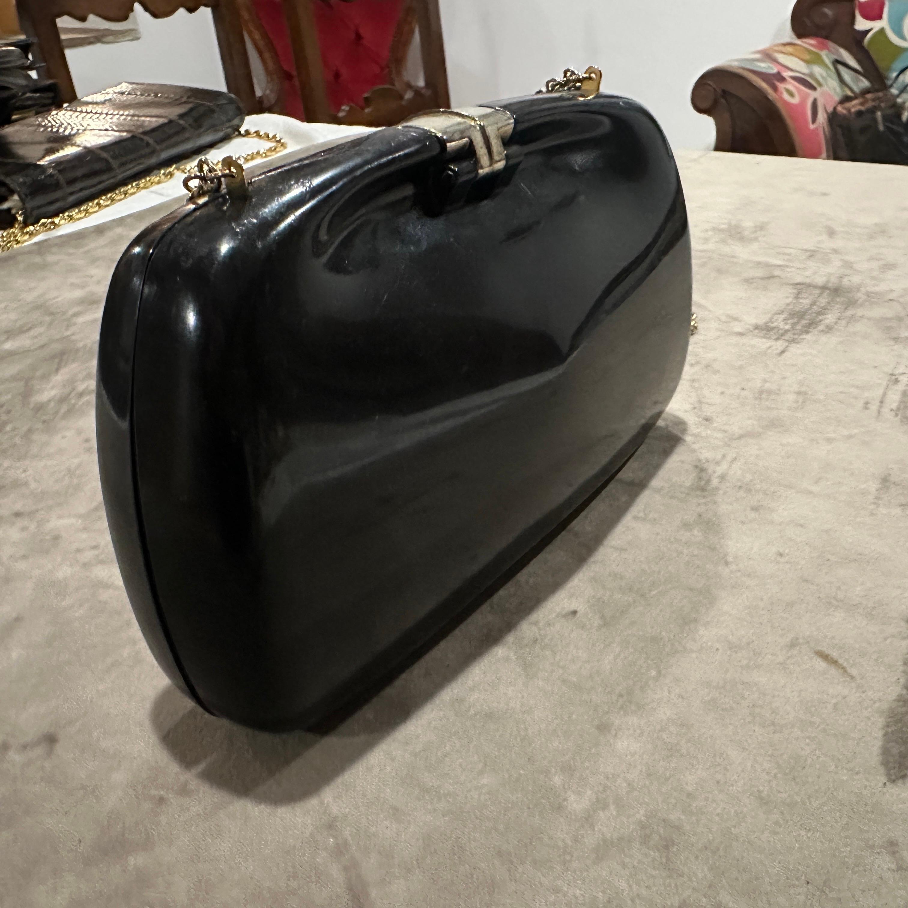 Sac de soirée italien en bakélite noire et laiton Art déco des années 1940 en vente 3