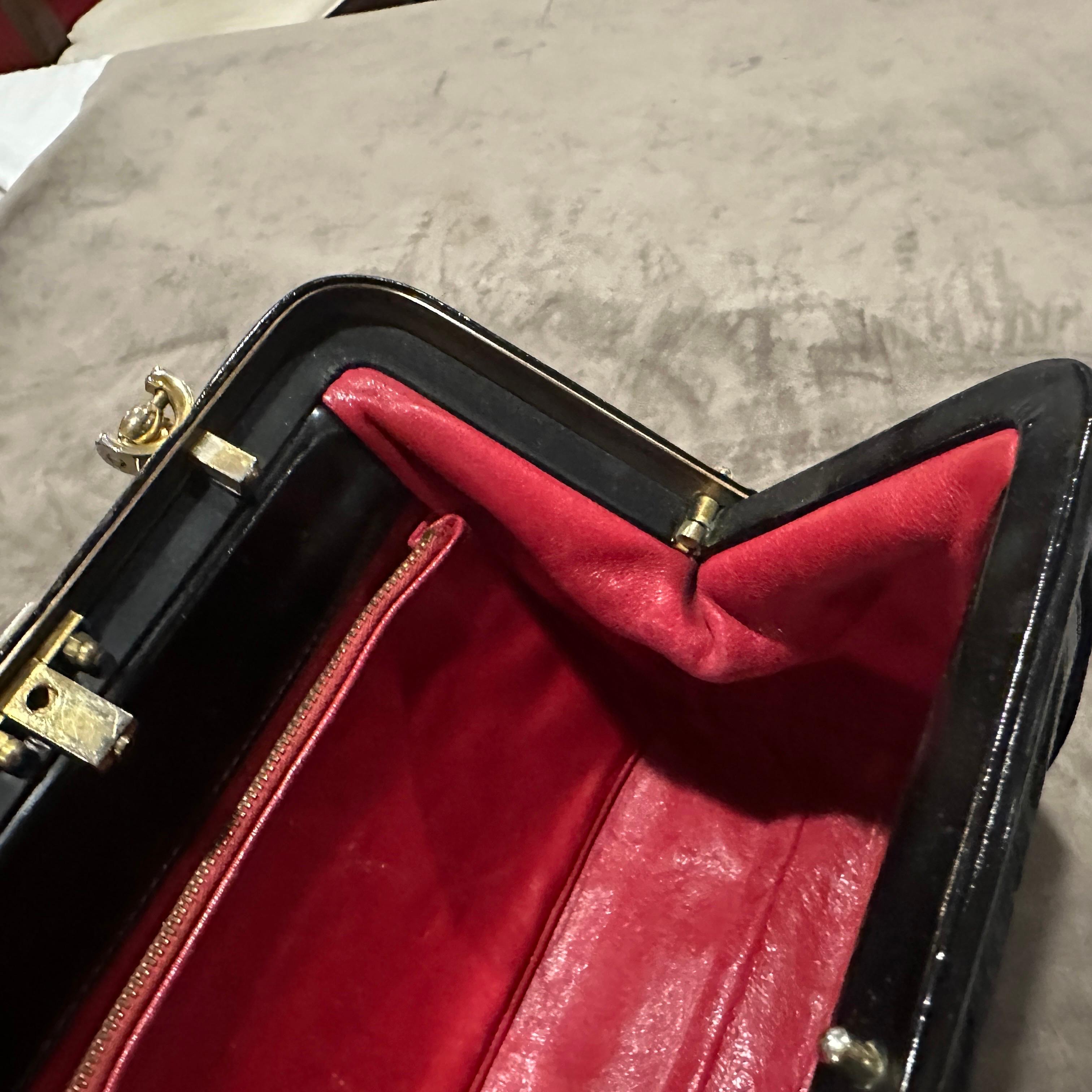 Sac à main italien Art déco des années 1940 en cuir noir, velours et bambou en vente 2