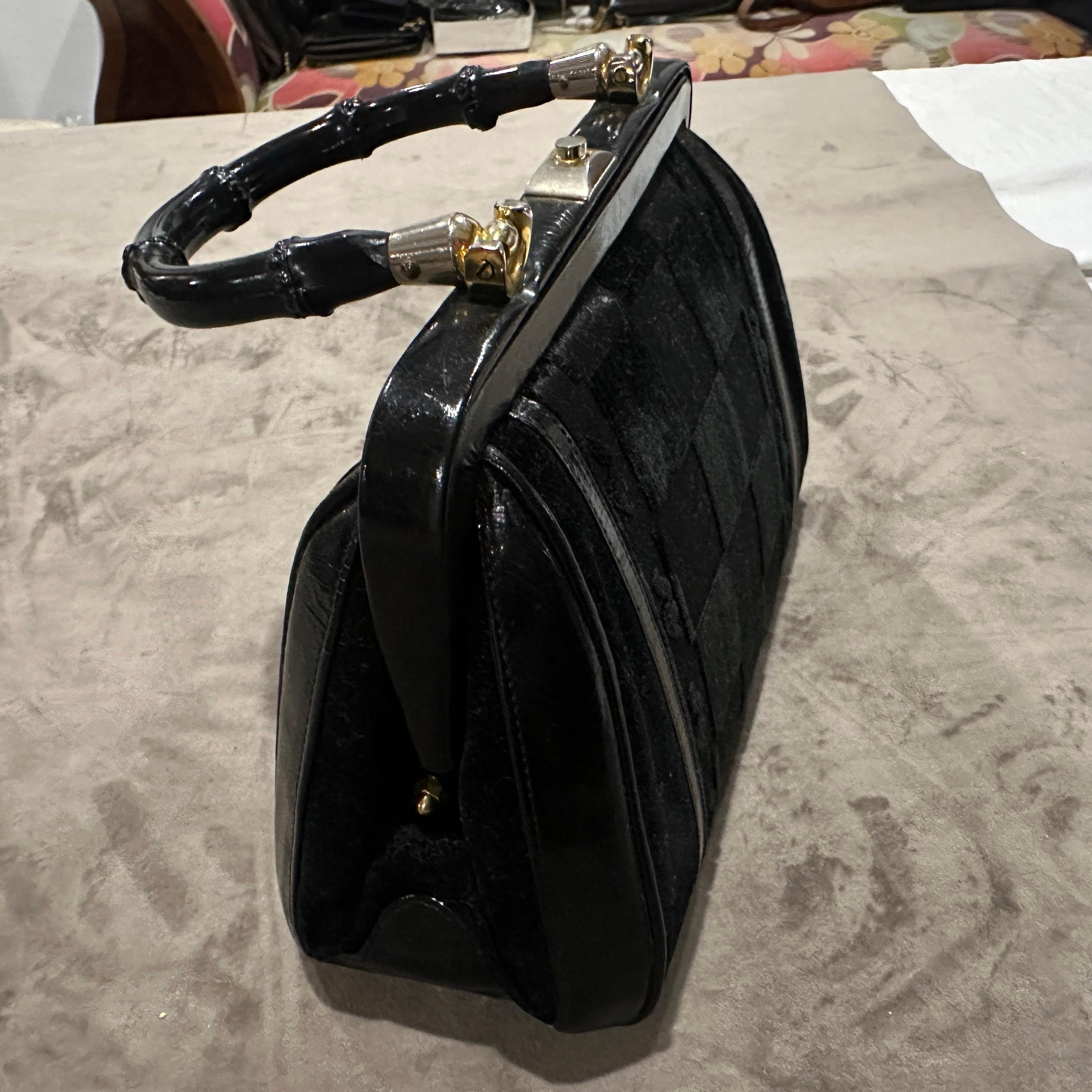 Sac à main italien Art déco des années 1940 en cuir noir, velours et bambou en vente 4