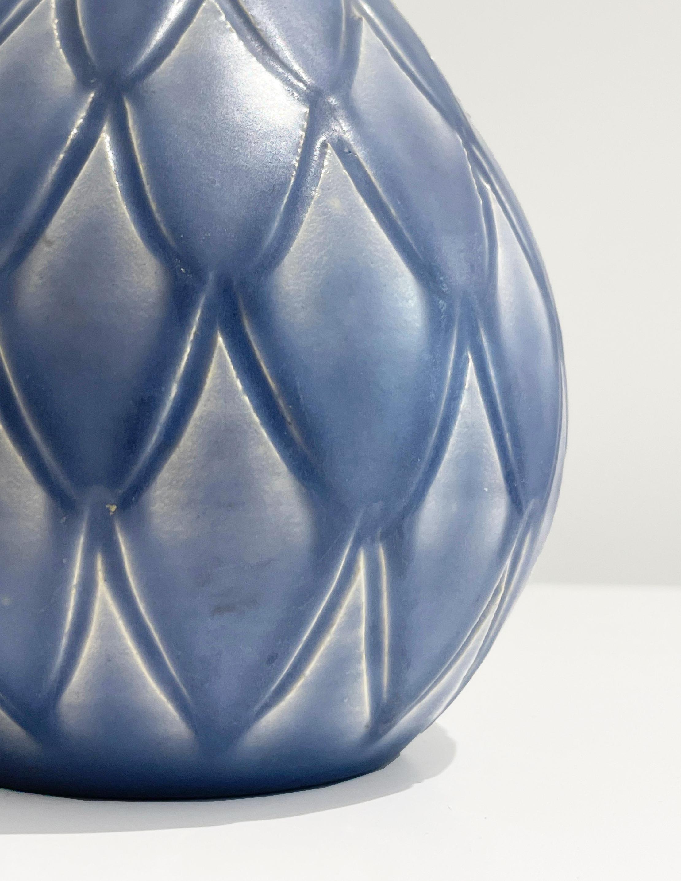 1940 Art Decó Bo Fajans Jarrón azul con motivos de escamas de pez en Excelente estado para la venta en Madrid, ES