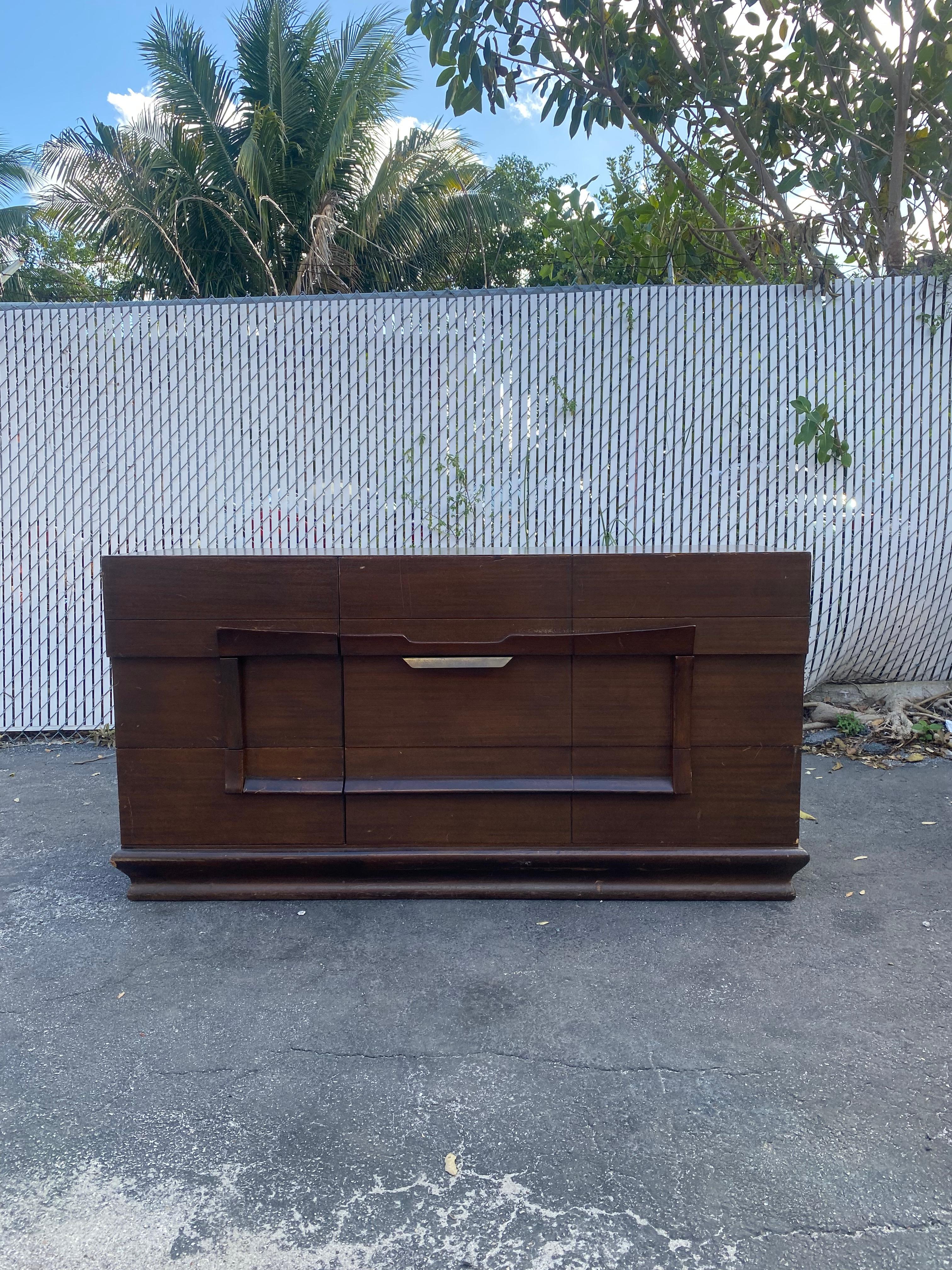 1940s Art Deco Brutalist Dresser Storage Cabinet In Good Condition For Sale In Fort Lauderdale, FL