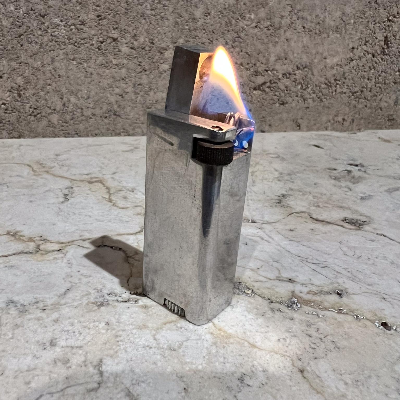 1940s Art Deco Cigarette Lighter Aluminum Block Lift Arm For Sale 2