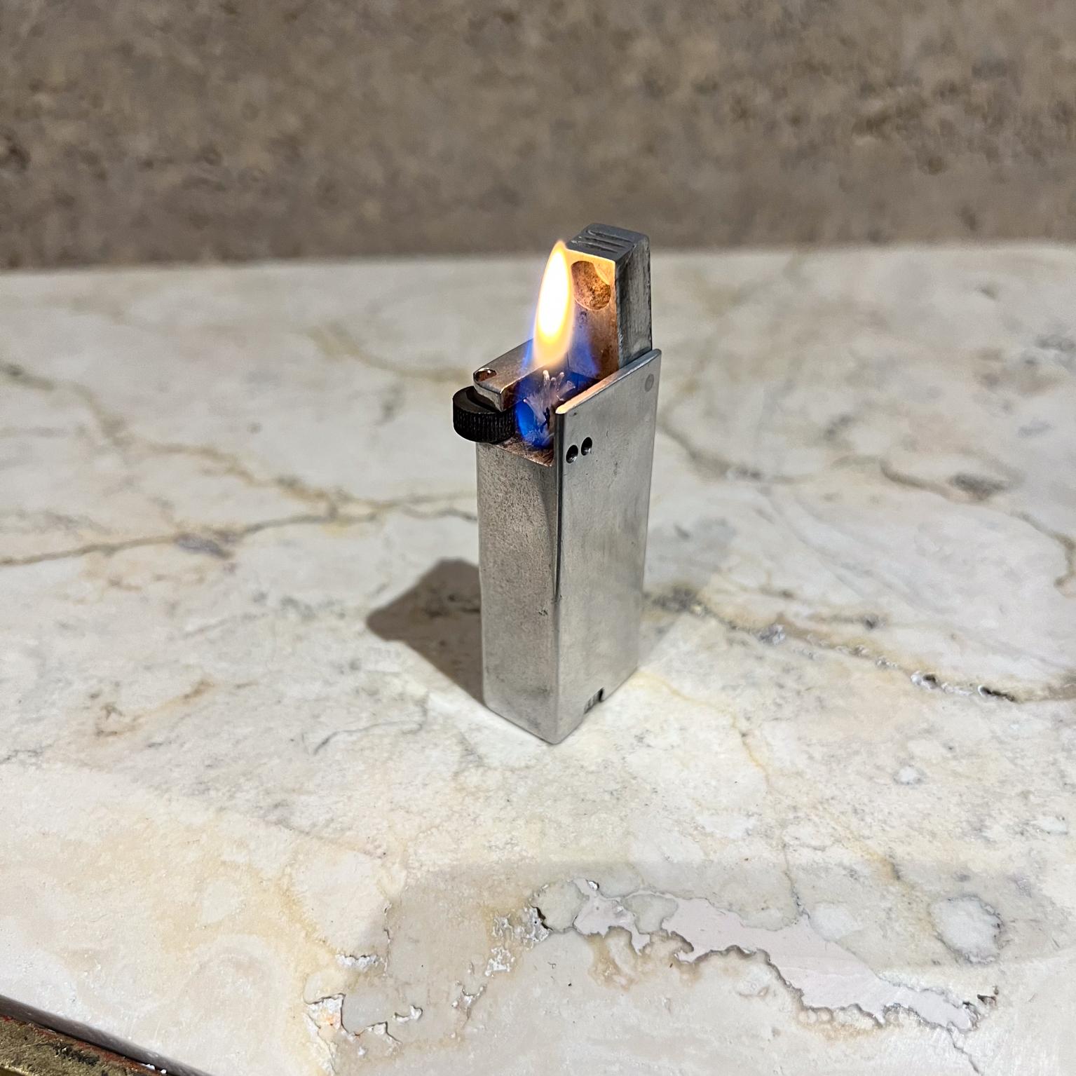 1940s Art Deco Cigarette Lighter Aluminum Block Lift Arm For Sale 4