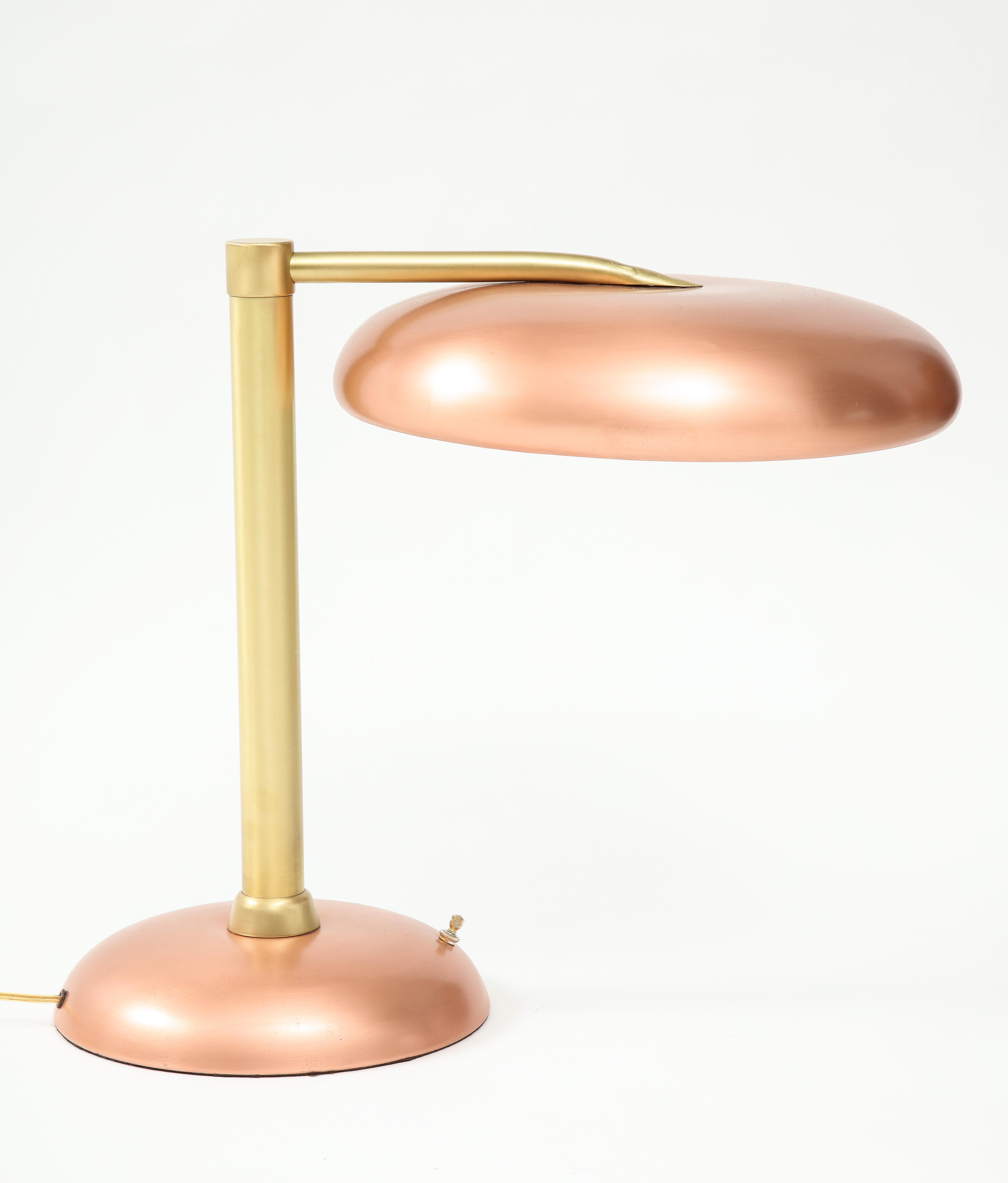 1940s Art Deco Copper and Brass Desk Lamp For Sale 6