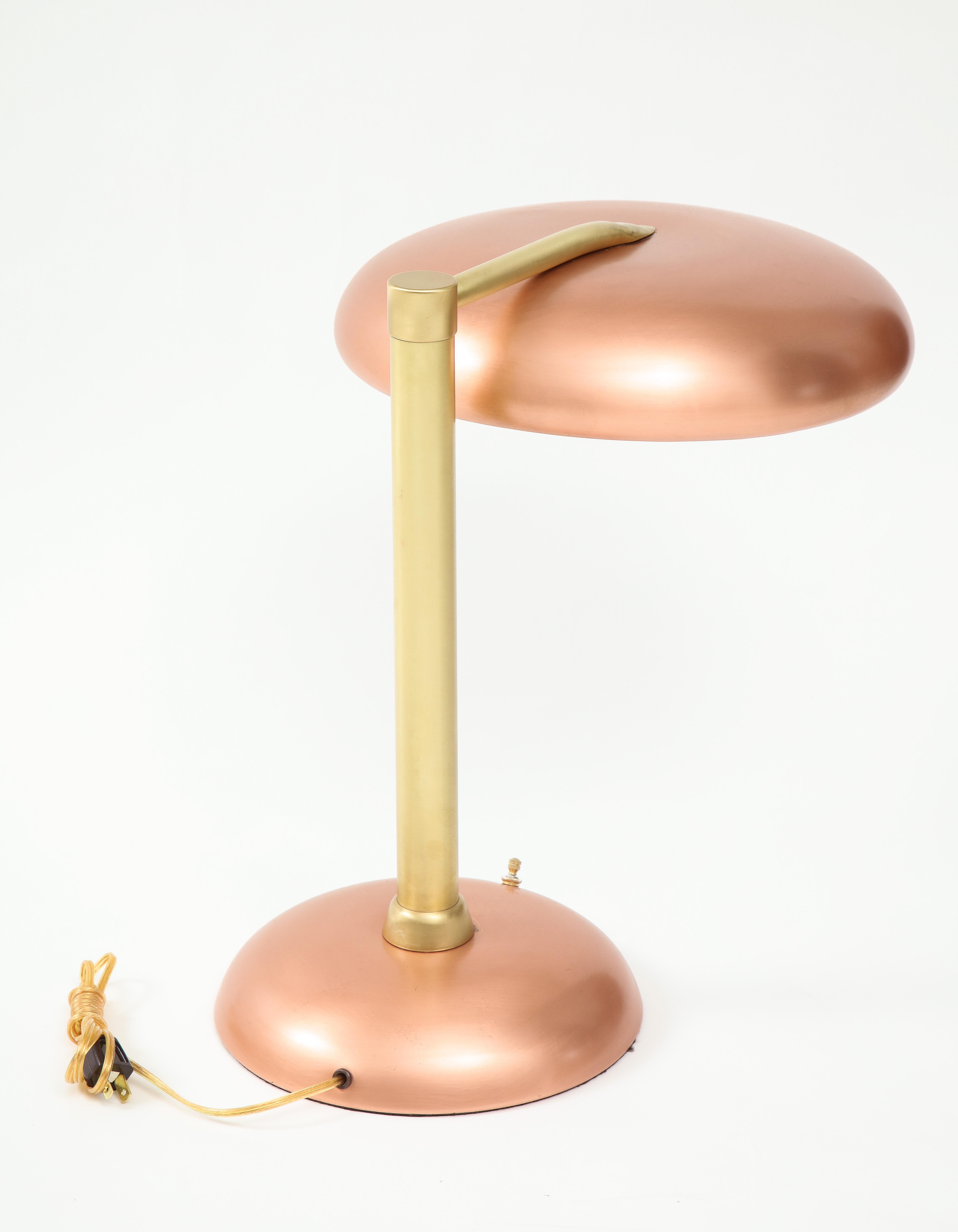 1940s Art Deco Copper and Brass Desk Lamp For Sale 9