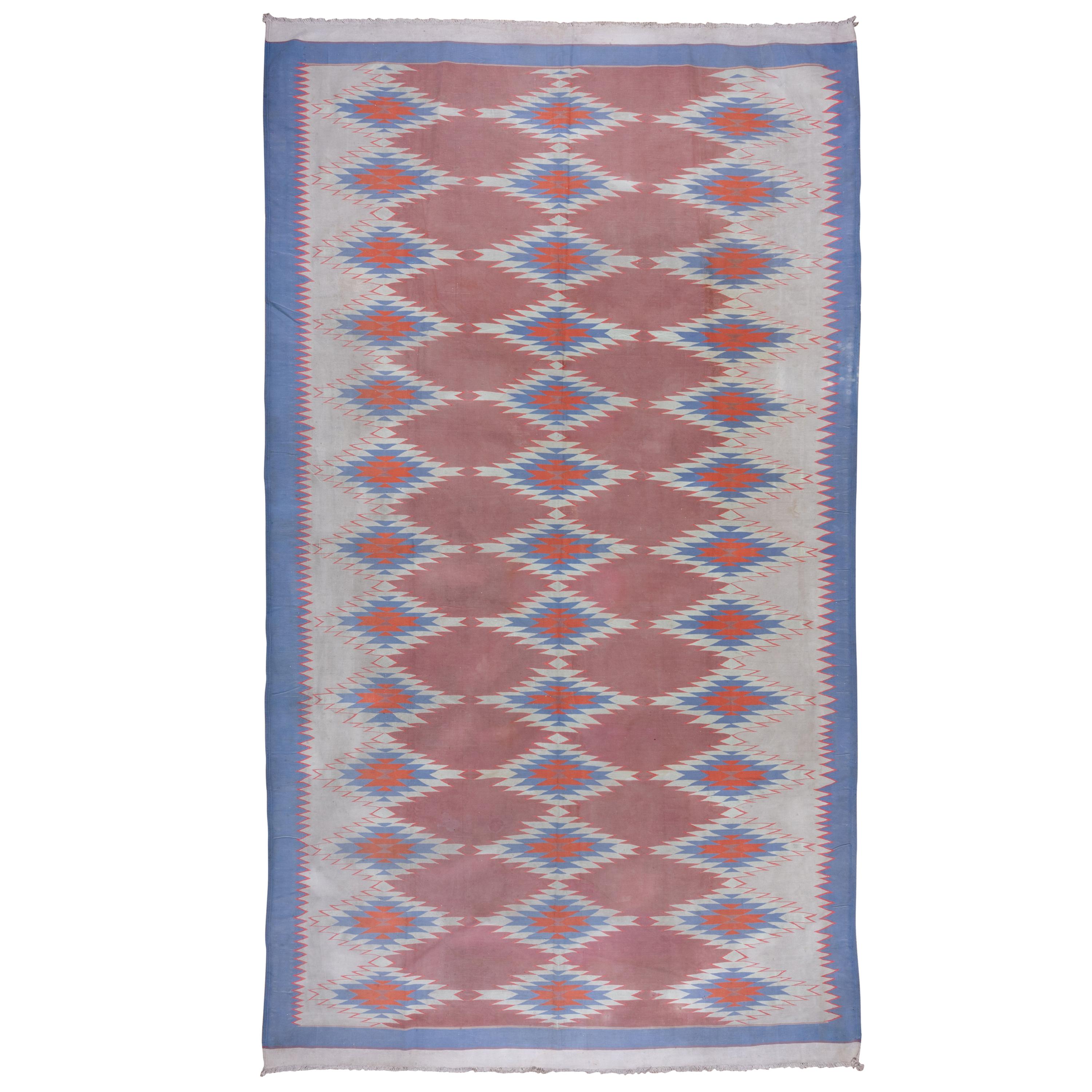 1940er Jahre Art déco Shurrie-Teppich aus Baumwolle, grau, Koralle und orangefarben, blaue Bordüren