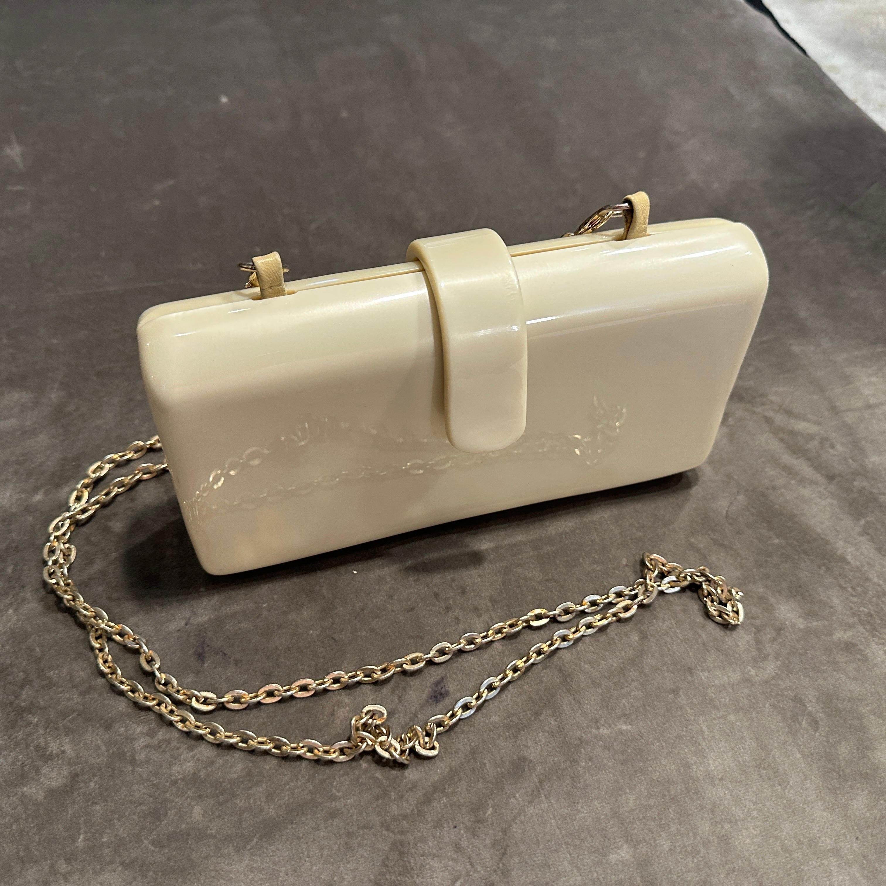 1940s Art Deco Cream Bakelite and Brass Italian Shoulder Bag For Sale 8