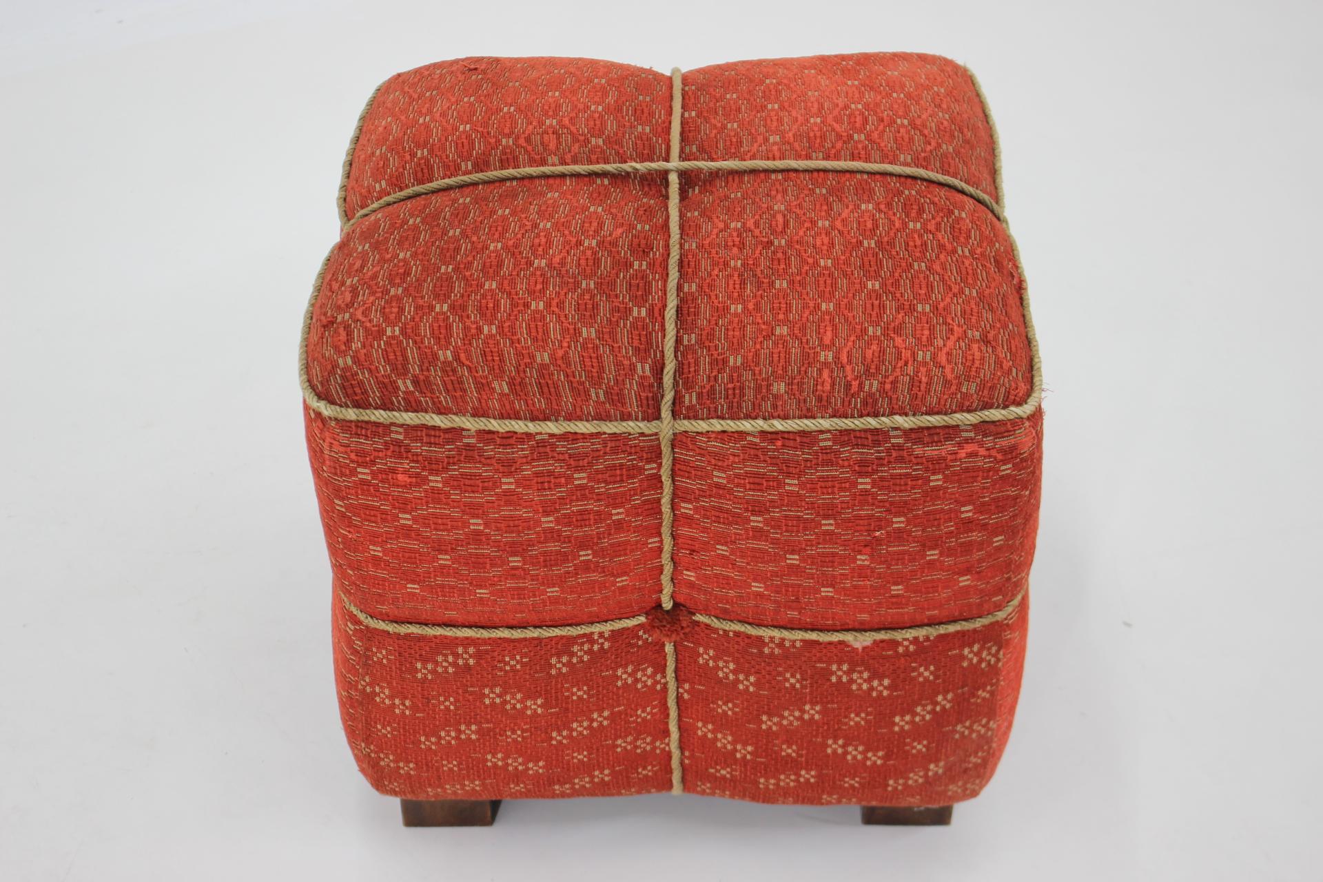 1940s Art Deco Cube Stool, Czechoslovakia In Good Condition For Sale In Praha, CZ