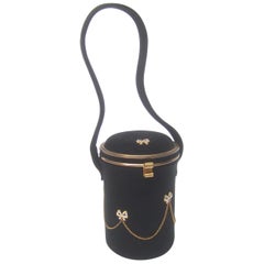 sac de soirée Art déco français des années 1940 en daim noir à petit cylindre fabriqué à la main