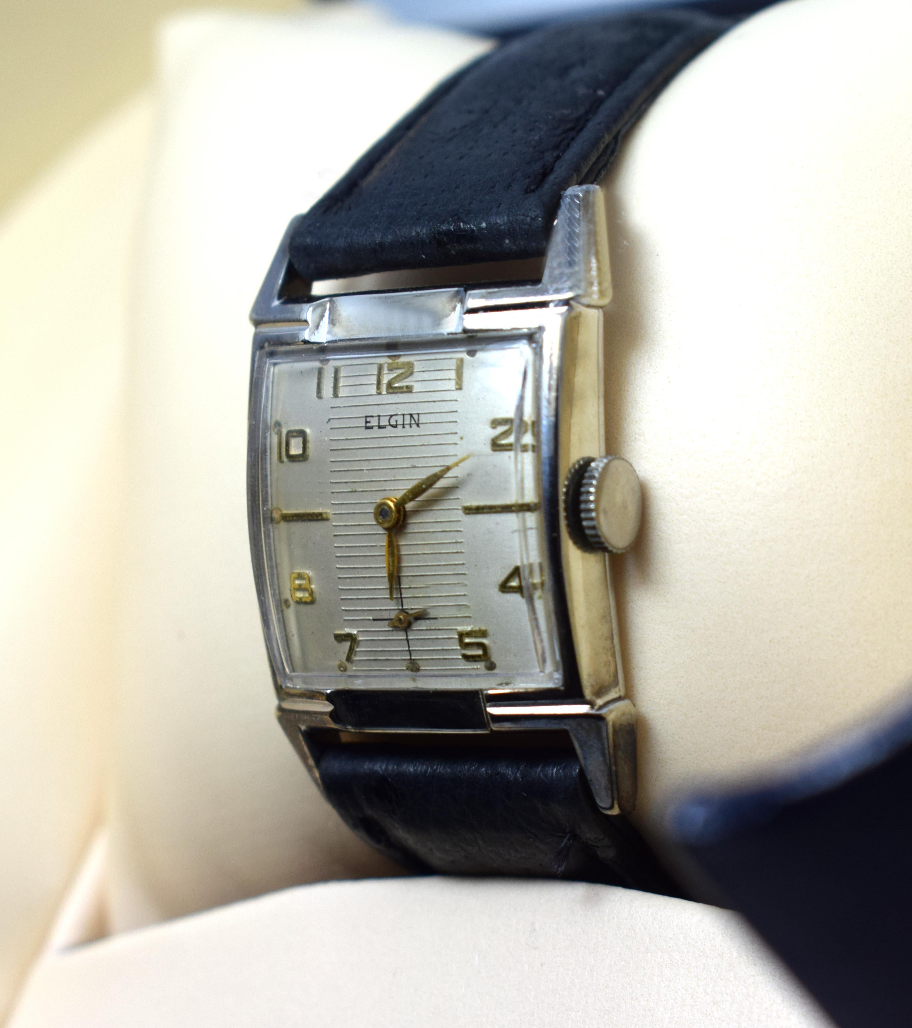 1940s Art Deco Gents Wrist Watch 19 Jewels, Elgin 1