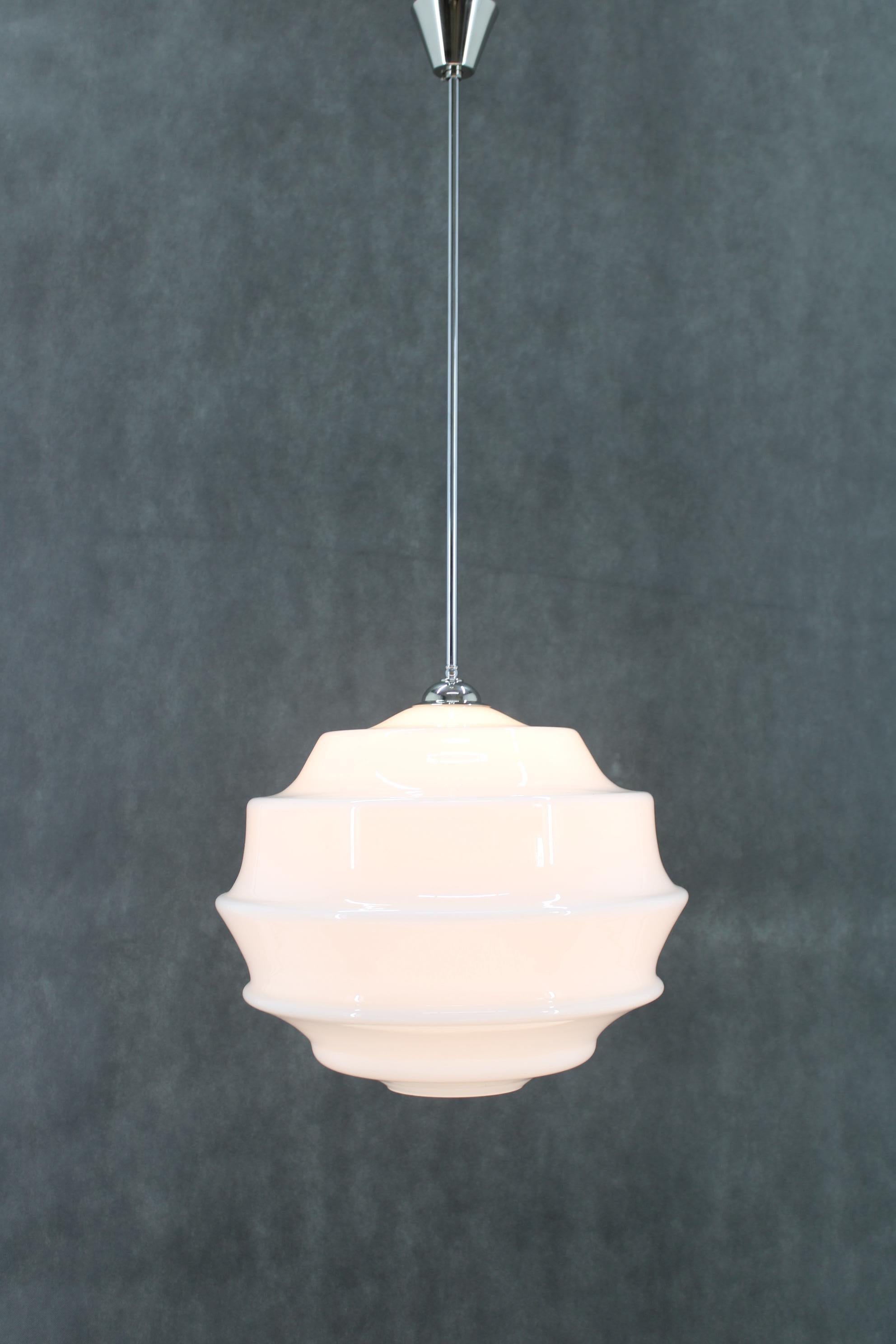 1940s Art Deco Glass Pendant , Czechoslovakia 4