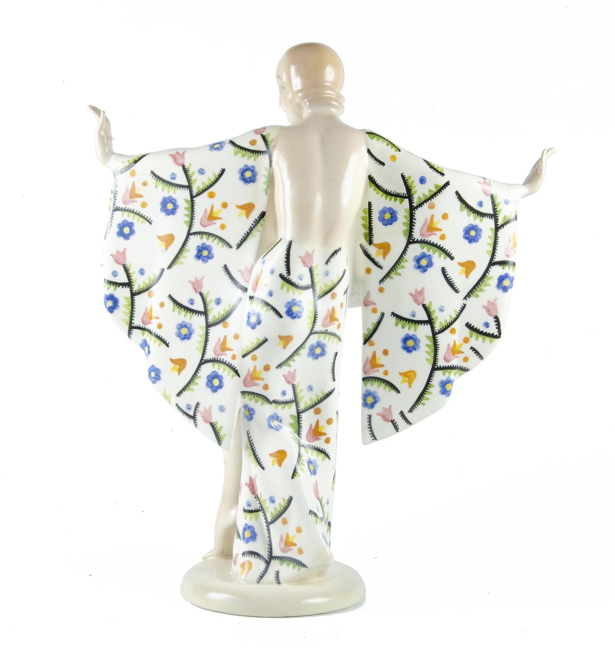 italien Danseuse Ambretta en céramique émaillée Art Déco des années 1940 par S. Vaccetti pour Essevi, Italie en vente