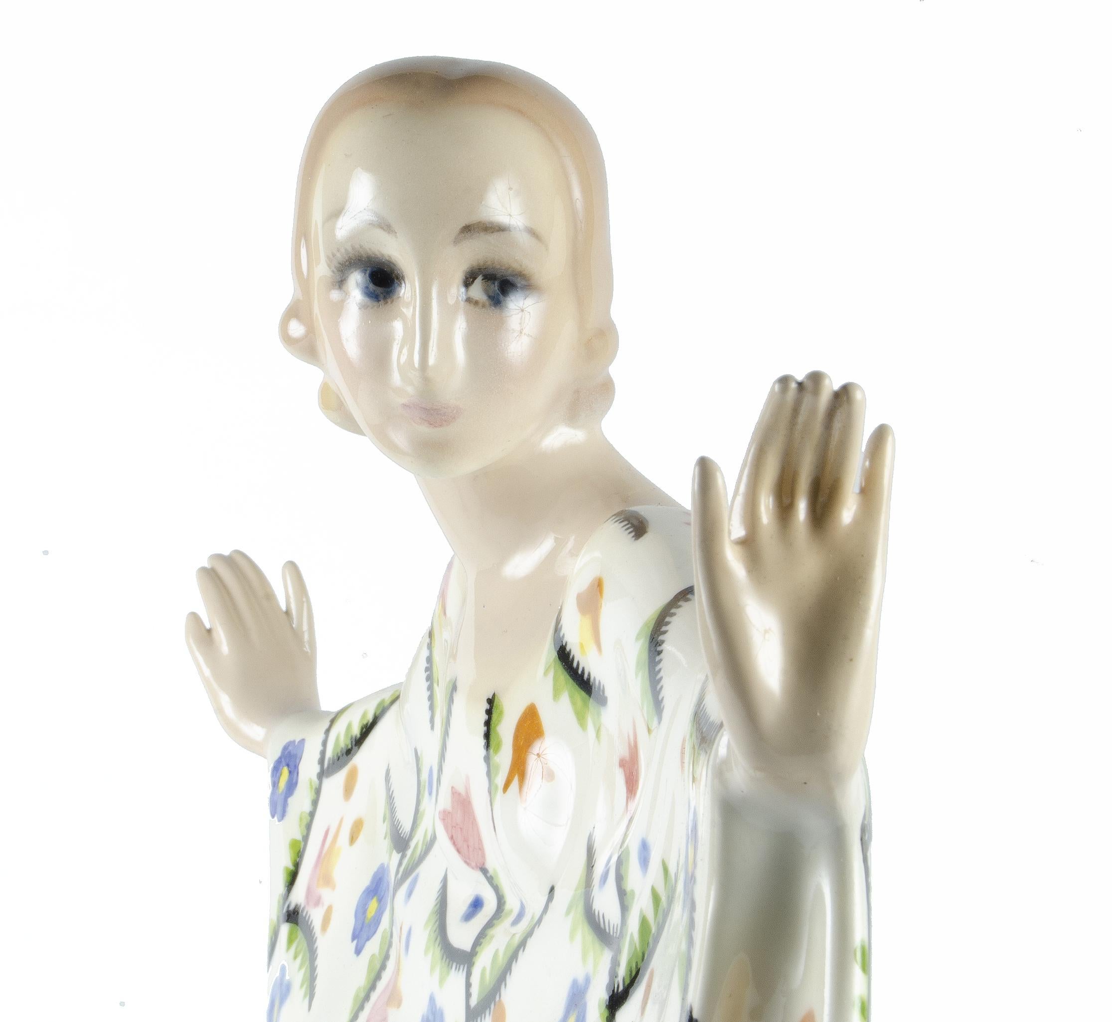 Émaillé Danseuse Ambretta en céramique émaillée Art Déco des années 1940 par S. Vaccetti pour Essevi, Italie en vente