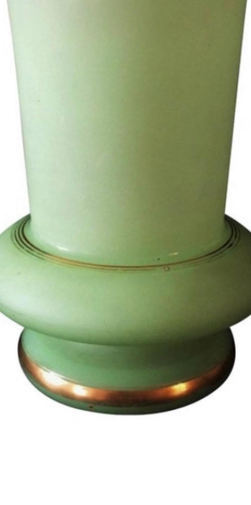 1940s Art Deco Green Opaline Vase Cup In Good Condition For Sale In Beuzevillette, FR