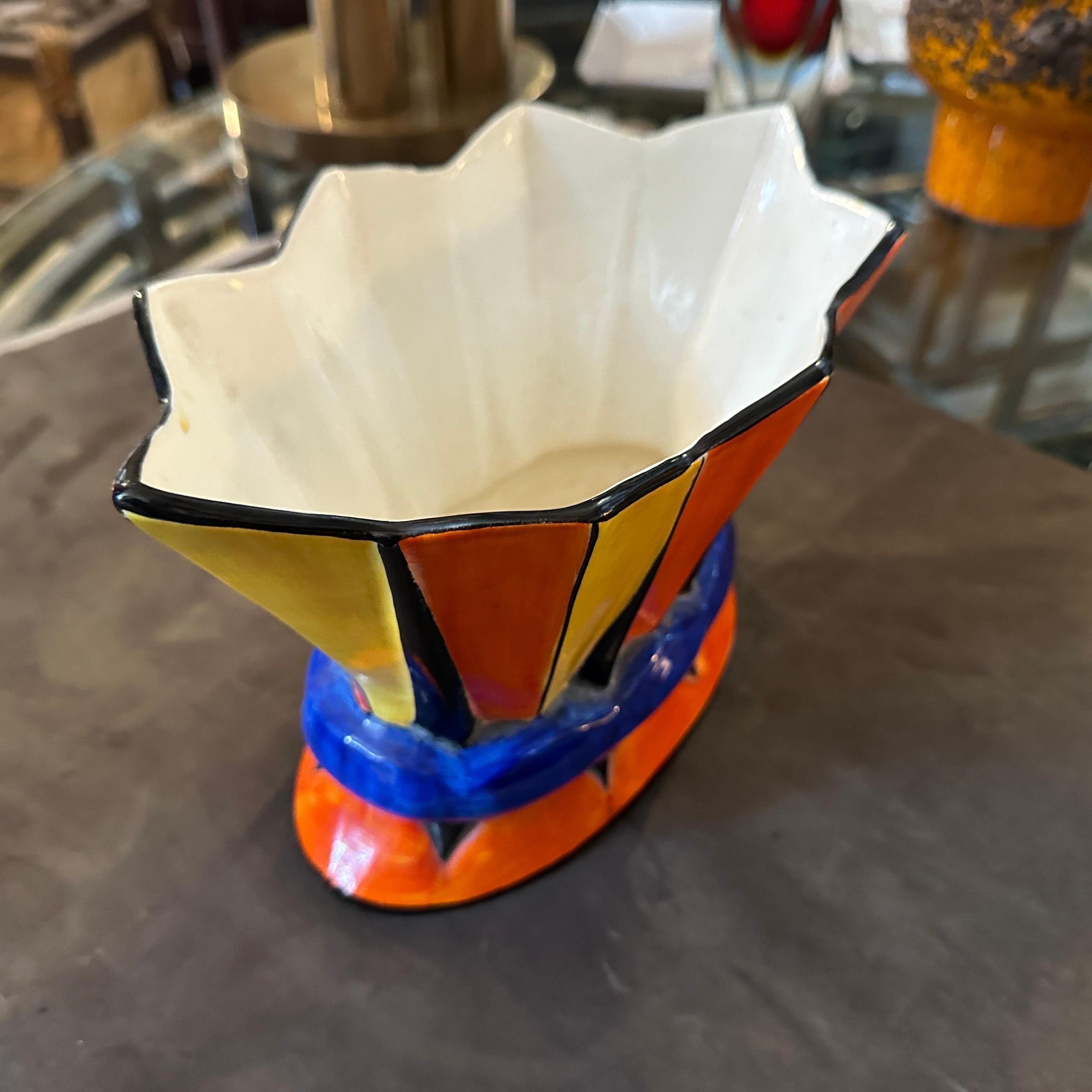 Vase tchèque en porcelaine peint à la main Art déco des années 1940 en vente 2