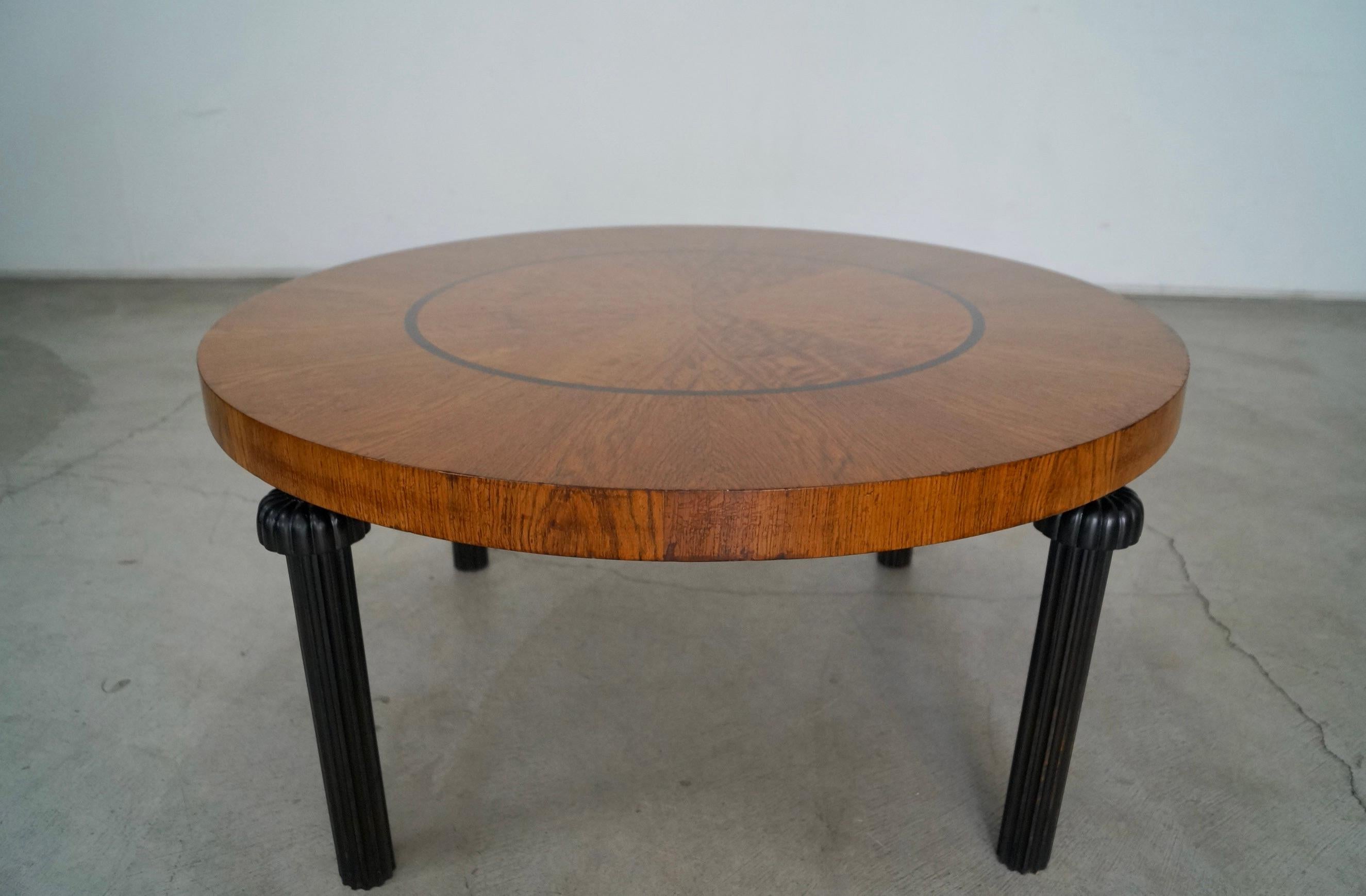 1940's Art Deco Hollywood Regency Round Coffee Table In Good Condition In Burbank, CA
