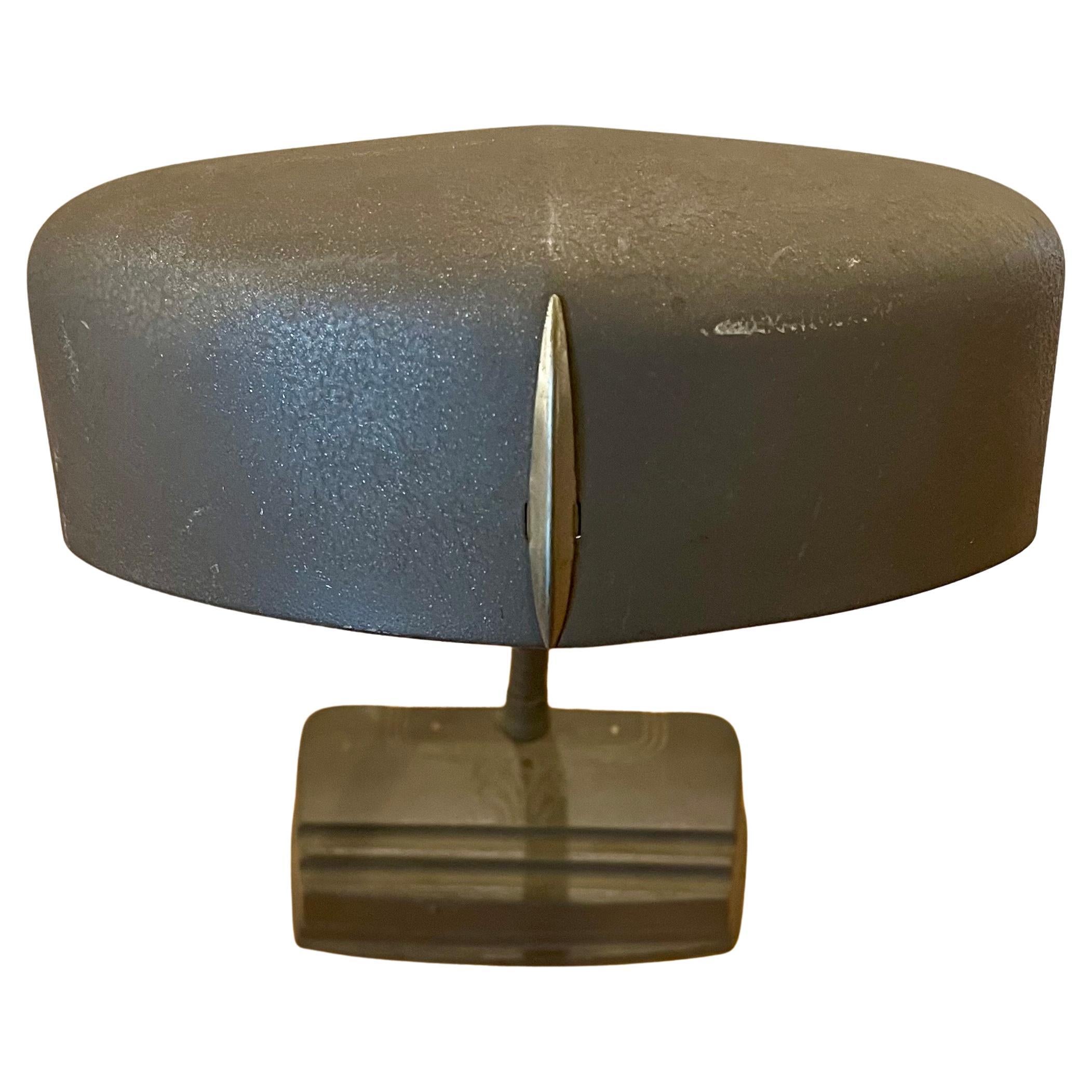 Lampe de bureau industrielle Art déco à col de cygne des années 1940 en vente 2