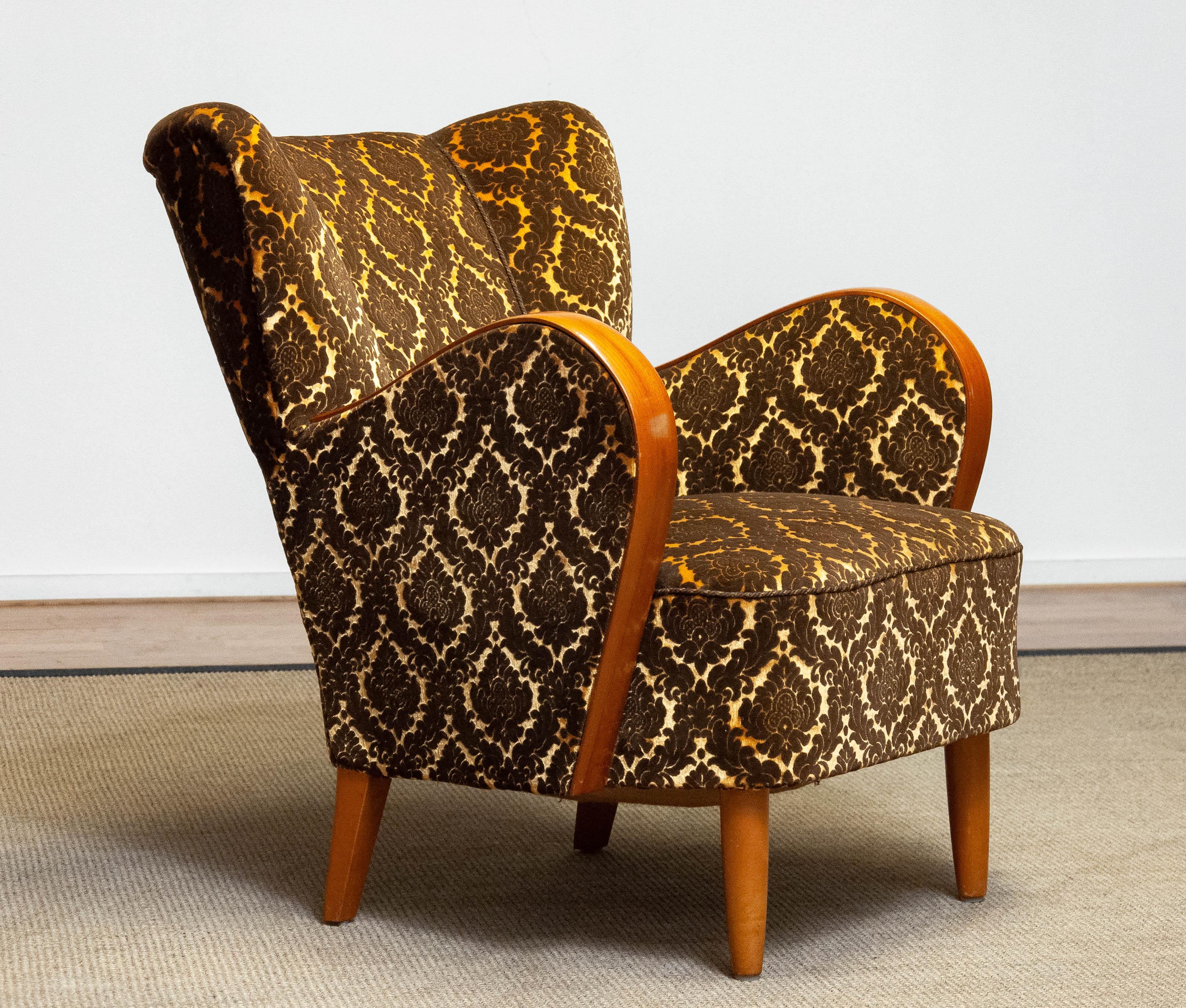 Mid-20th Century 1940s Art Deco Lounge Chair Gold- Brown Jacquard Velvet with Elm Armrest Denmark For Sale