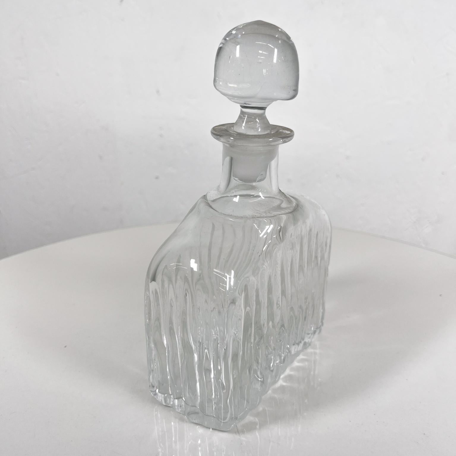 1940s Art Deco Lovely Leaded Glass Crystal Decanter w/ Stopper For Sale 5