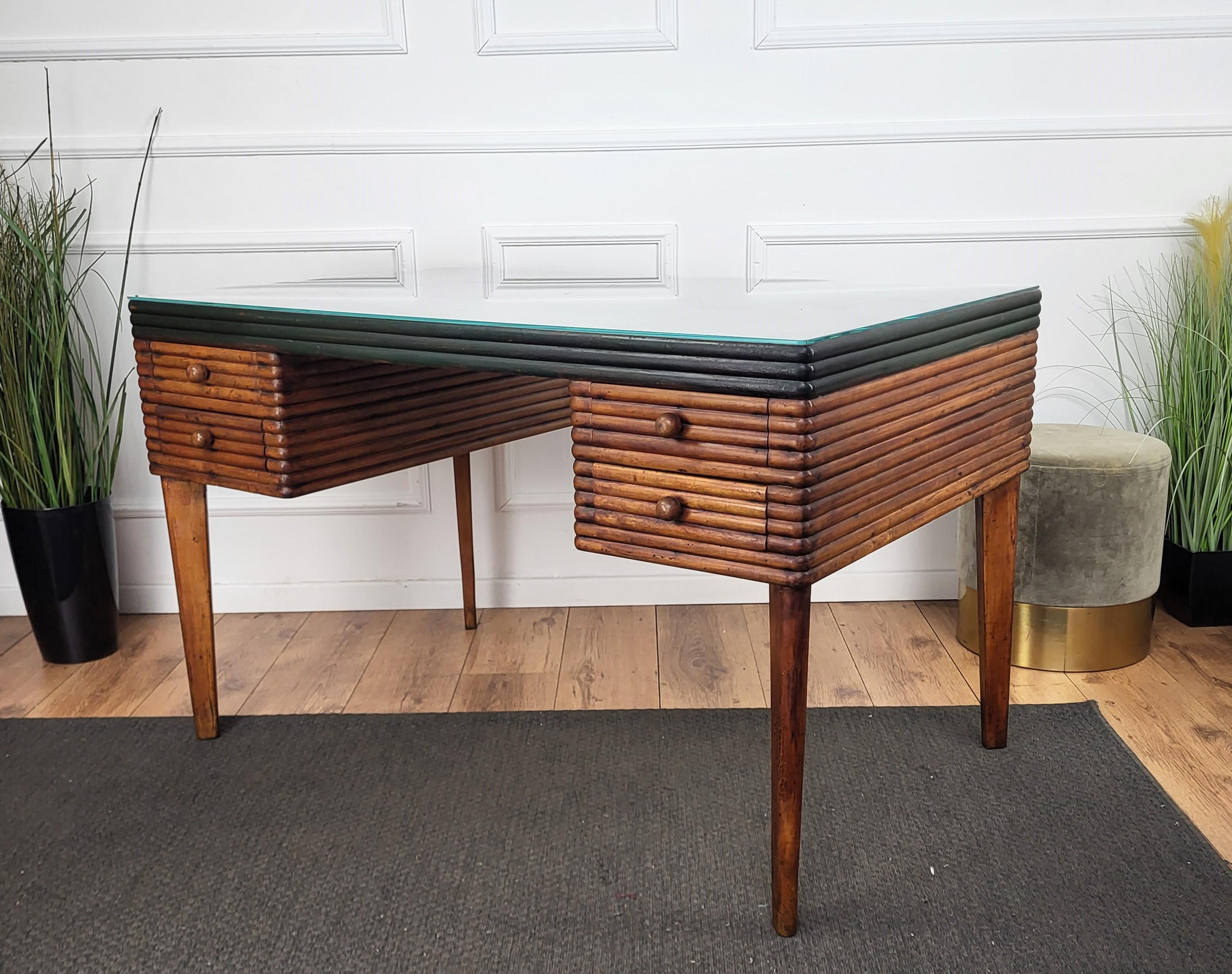Mid-Century Modern 1940s Art Deco Mid-Century Italian Slat Carved Wood Writing Desk Table For Sale