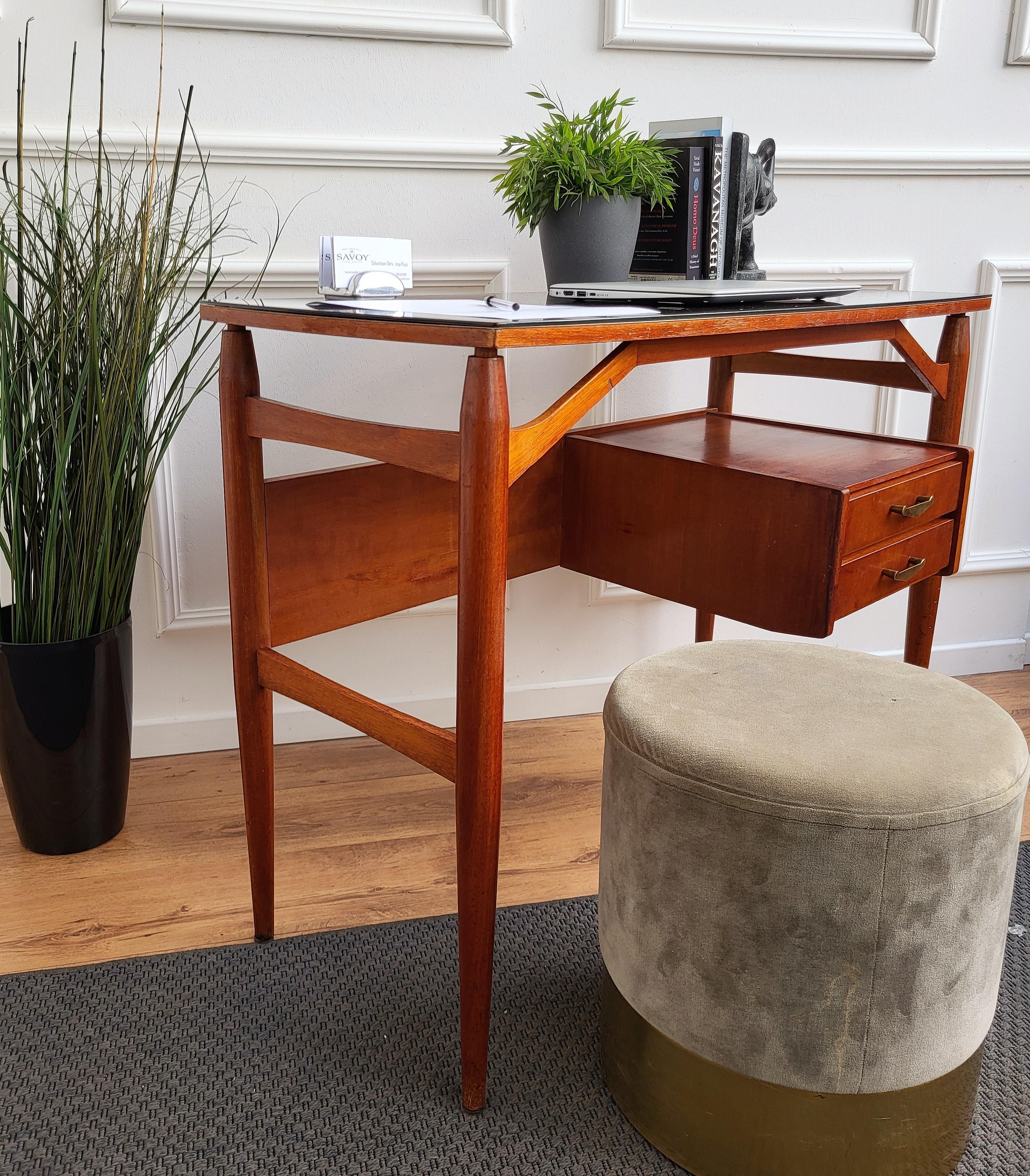 20th Century 1940s Art Deco Mid-Century Italian Walnut Wood and Brass Writing Desk Table For Sale