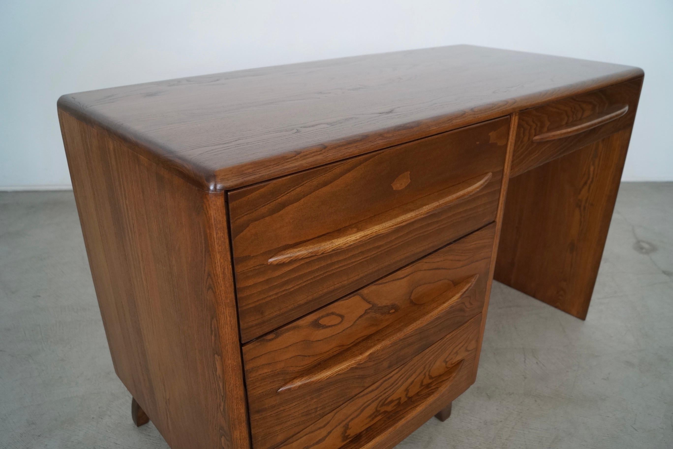 1940's Art Deco Mid-Century Modern Pierce and Sons Desk 6