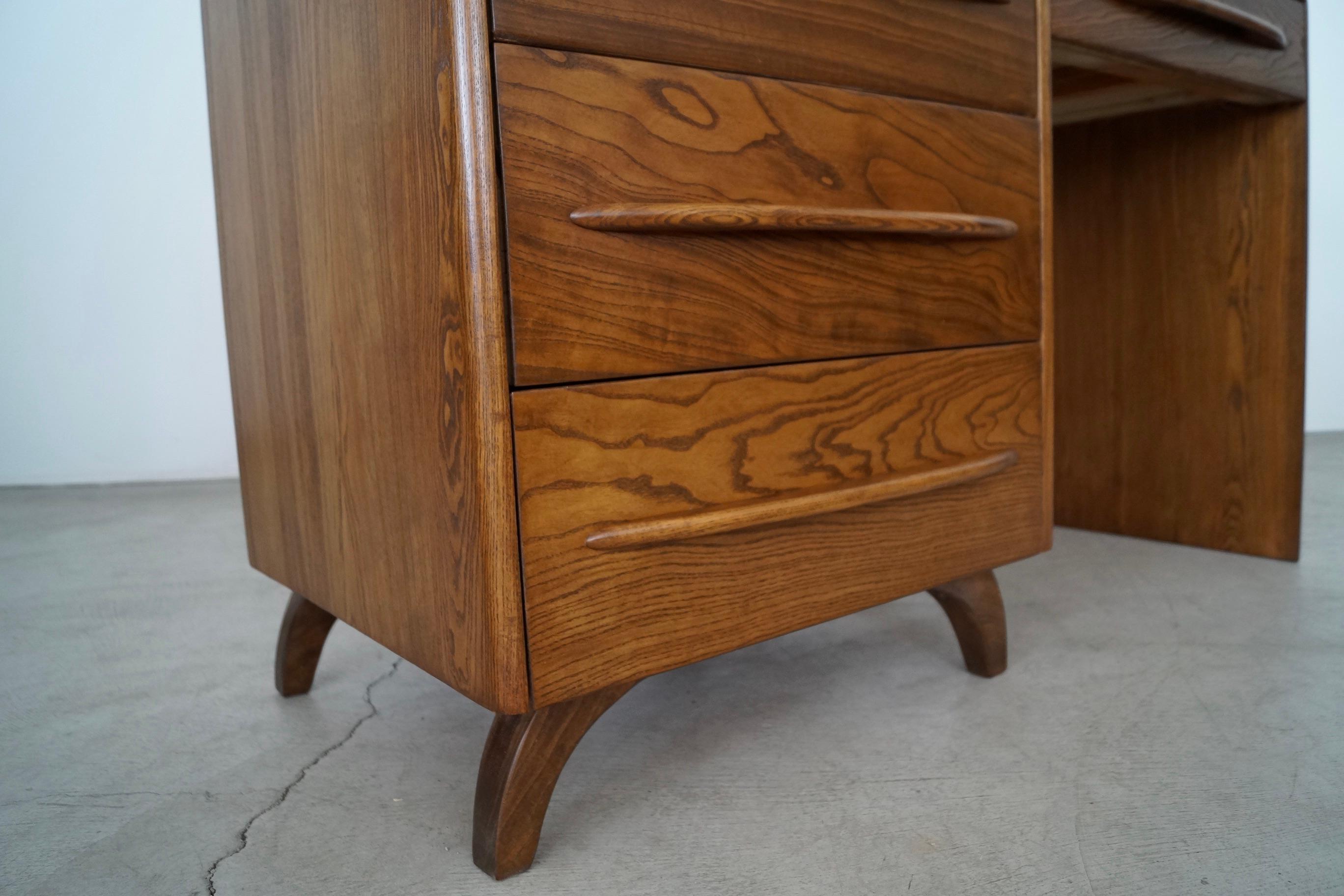 1940's Art Deco Mid-Century Modern Pierce and Sons Desk 8
