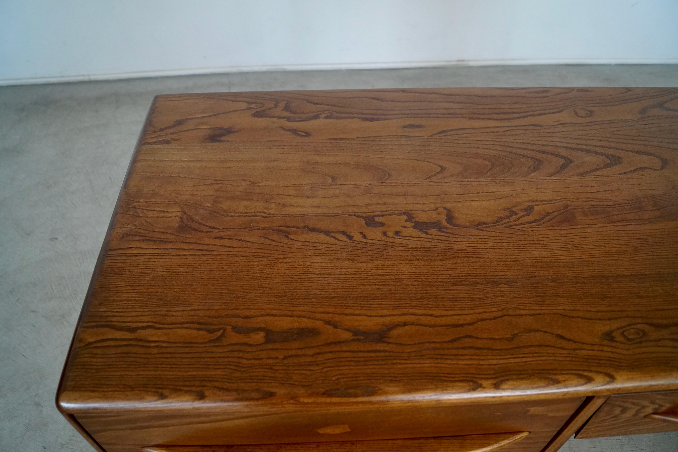 1940's Art Deco Mid-Century Modern Pierce and Sons Desk 11