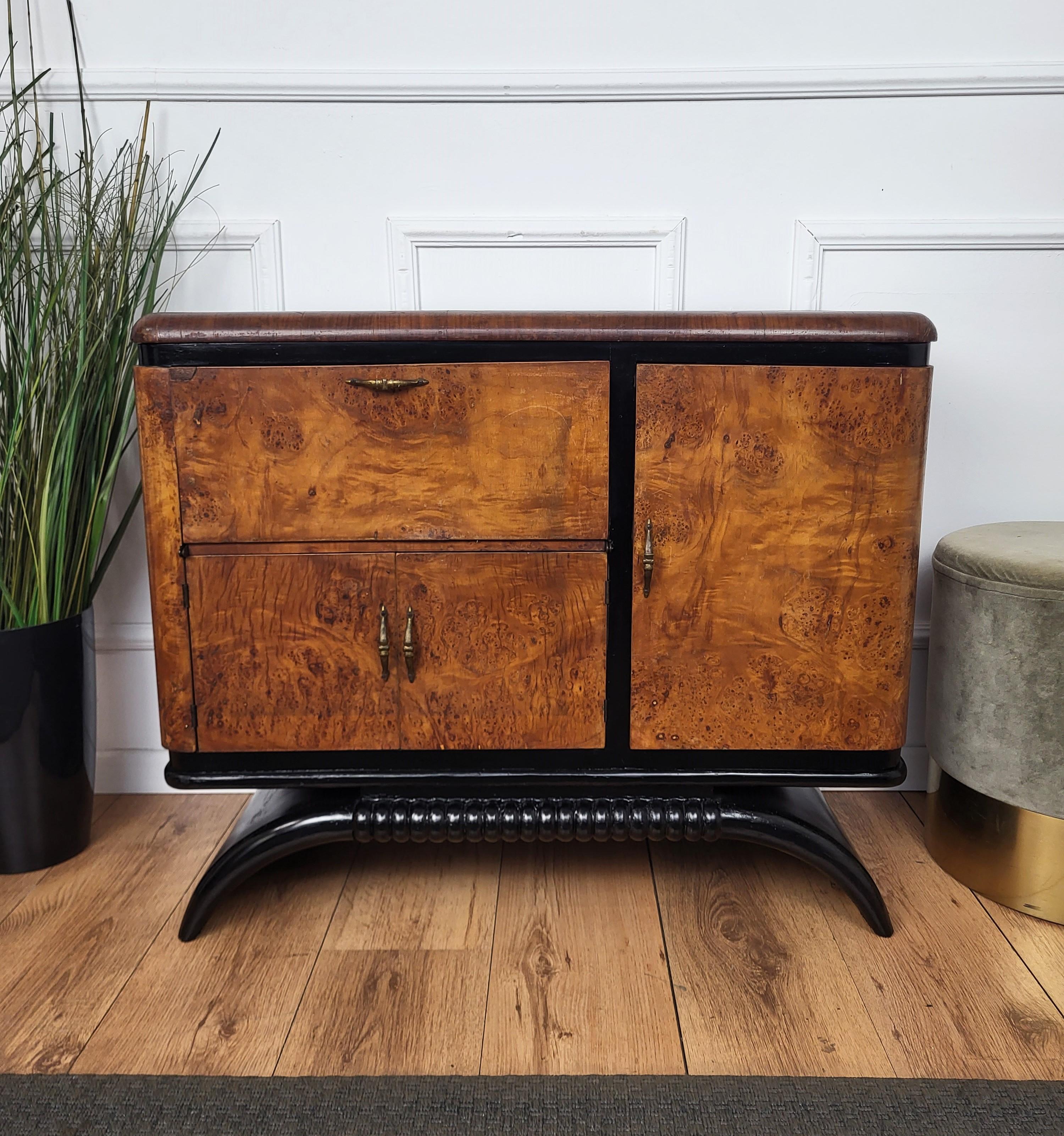 1940s Art Deco Midcentury Italian Walnut Burl and Mirror Mosaic Dry Bar Cabinet 3