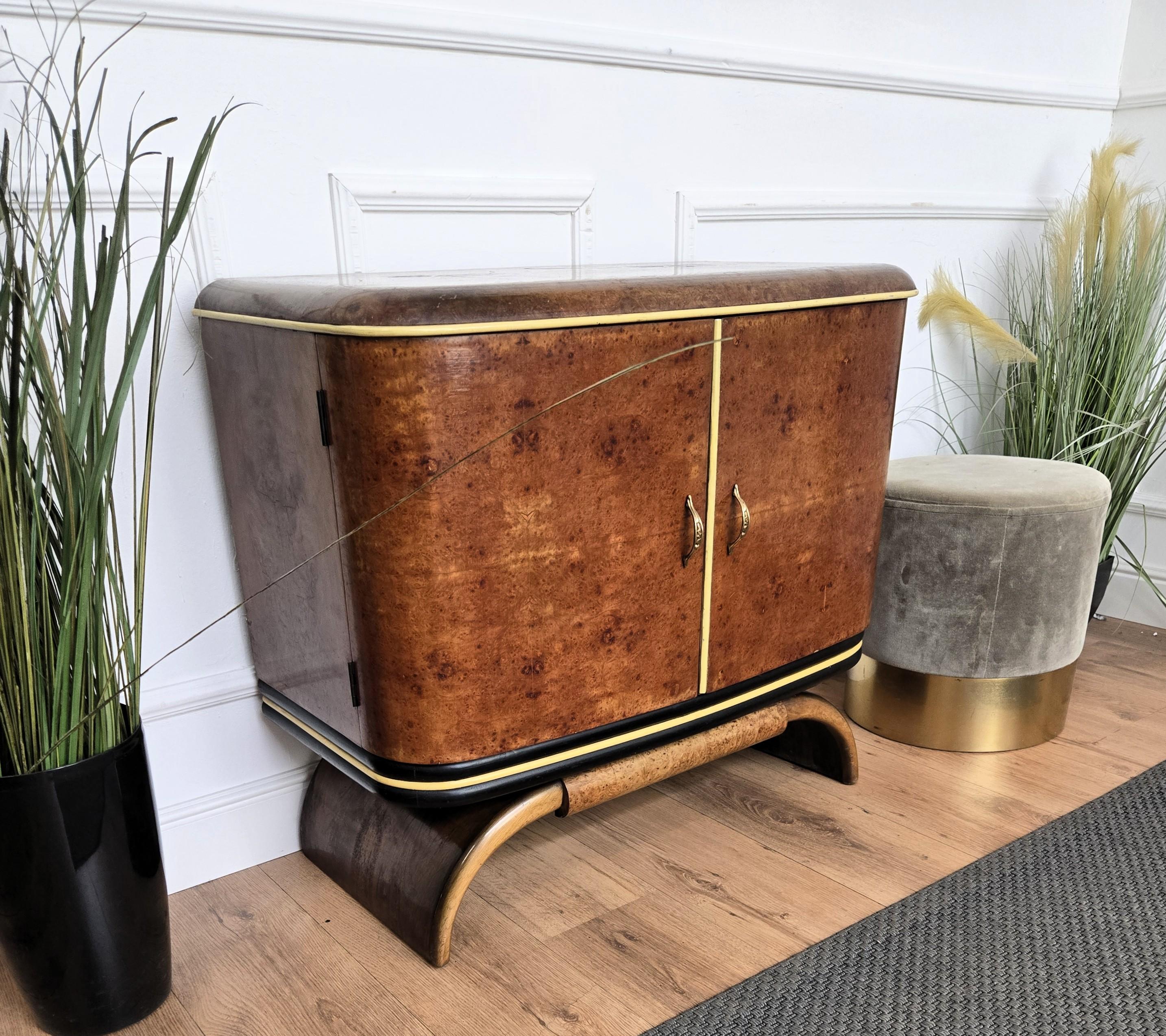 1940s Art Deco Midcentury Italian Walnut Burl and Mirror Mosaic Dry Bar Cabinet For Sale 3