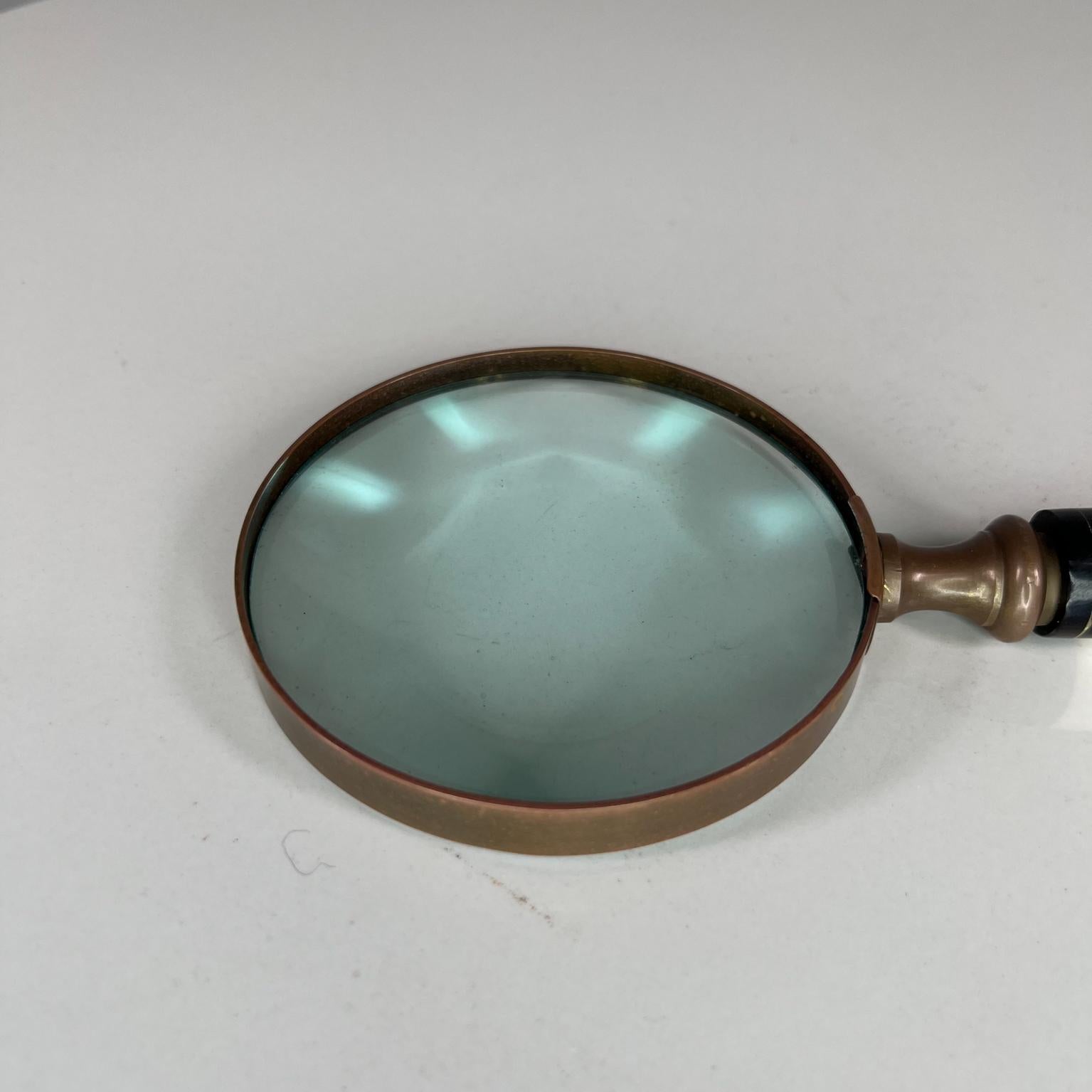 1940s Art Deco Modern Hand Magnifying Glass Brass and Bakelite 5